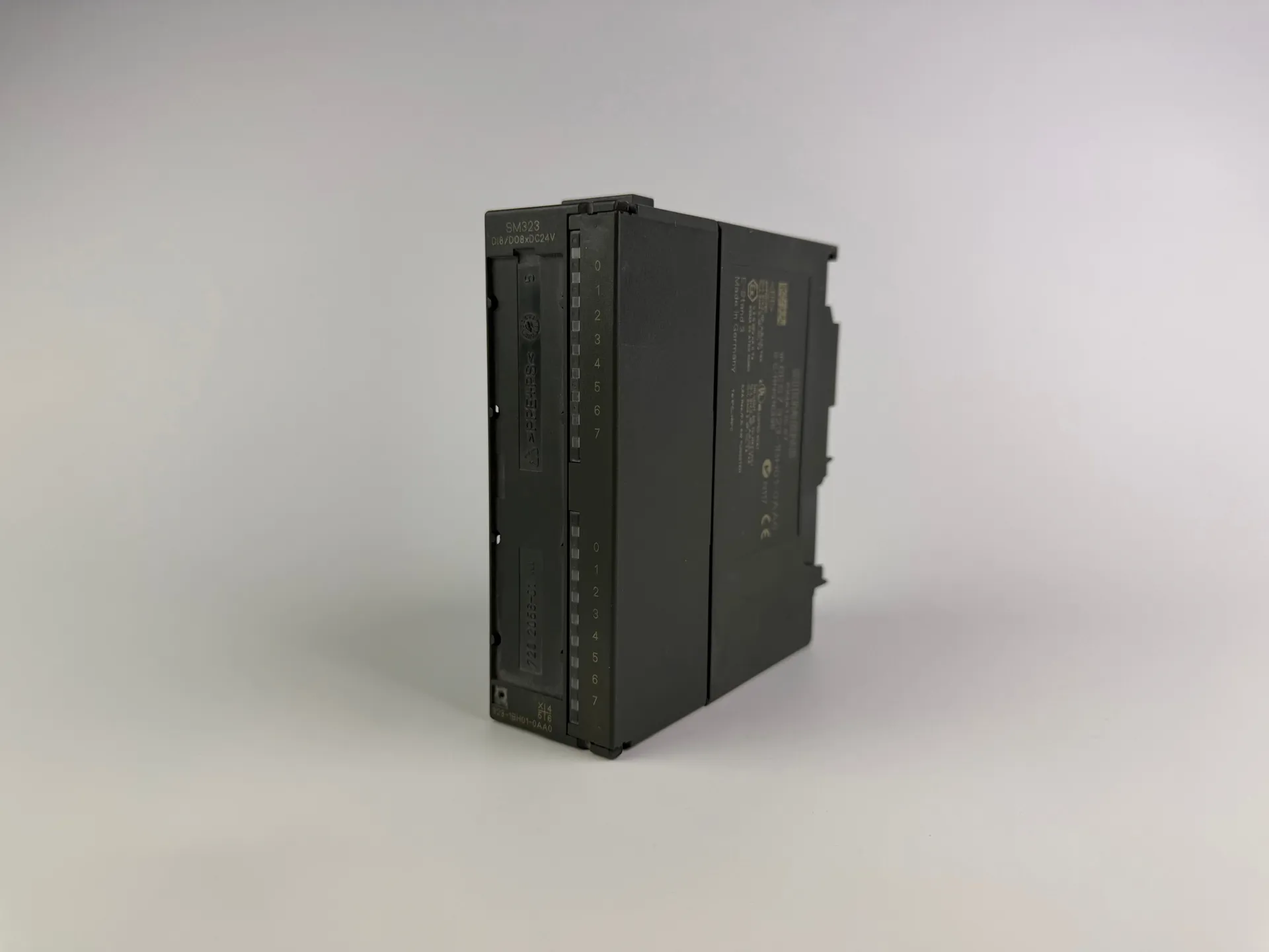 Siemens 6ES7 323-1BH01-0AA0 SIMATIC S7-300 Digital Input Module - Image 1