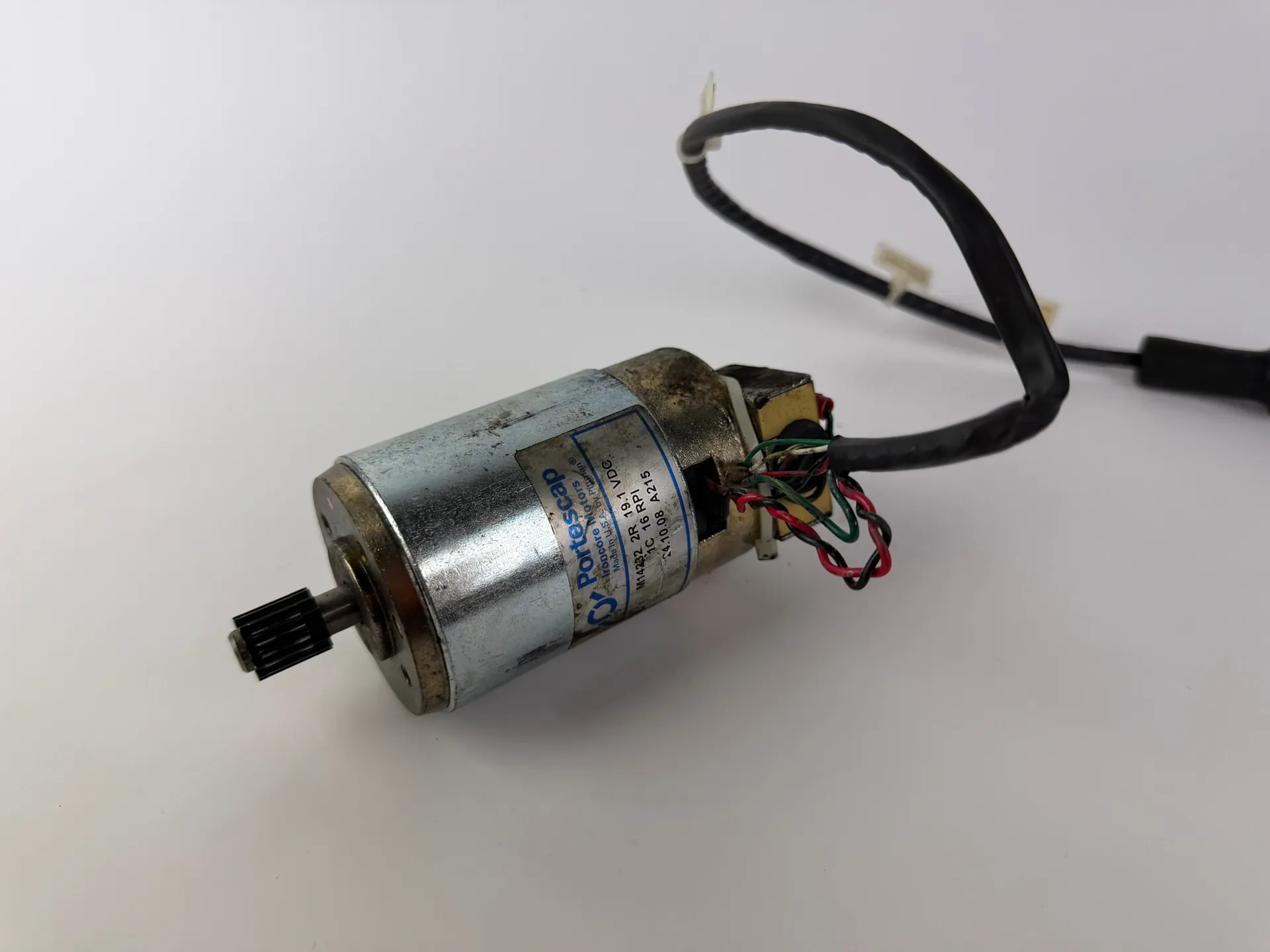Portescap M14232 2R DC Motor 19.1V Precision High Power Density 16 RPI - Thumbnail 5