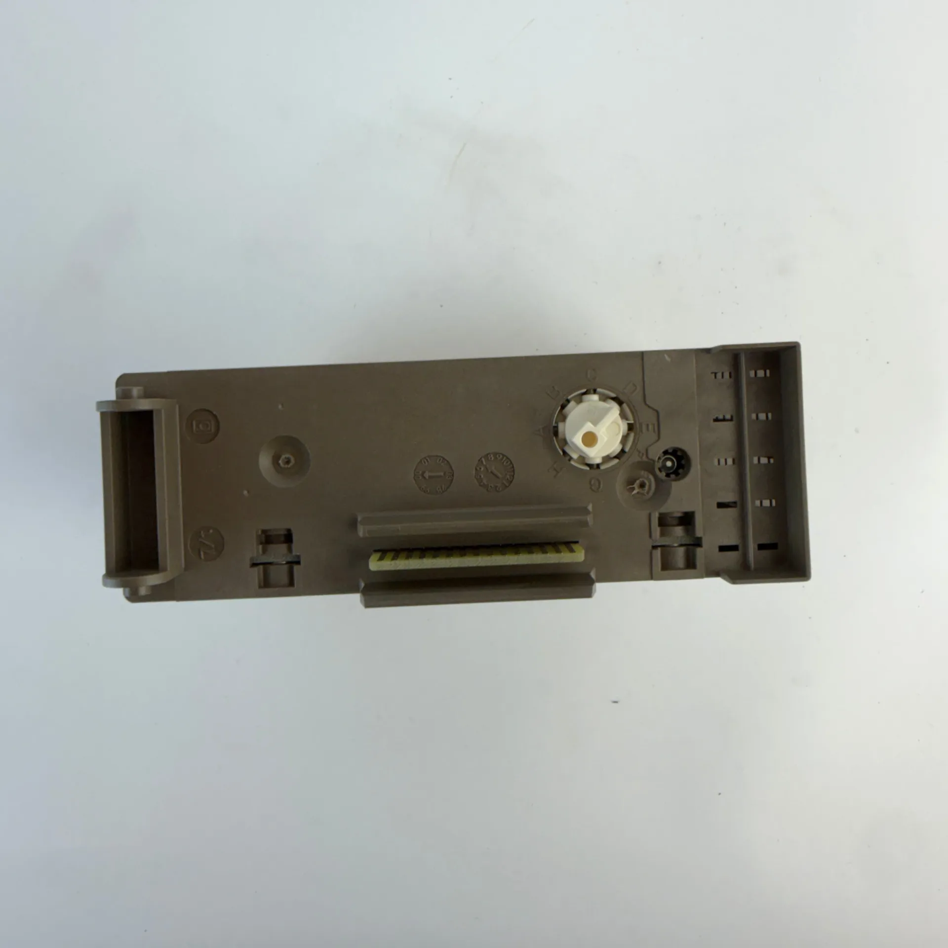 Siemens SIMATIC S5 6ES5 482-8MA13 Digital I/O Module 16DI 16DO 24V DC 0.5A - Thumbnail 6