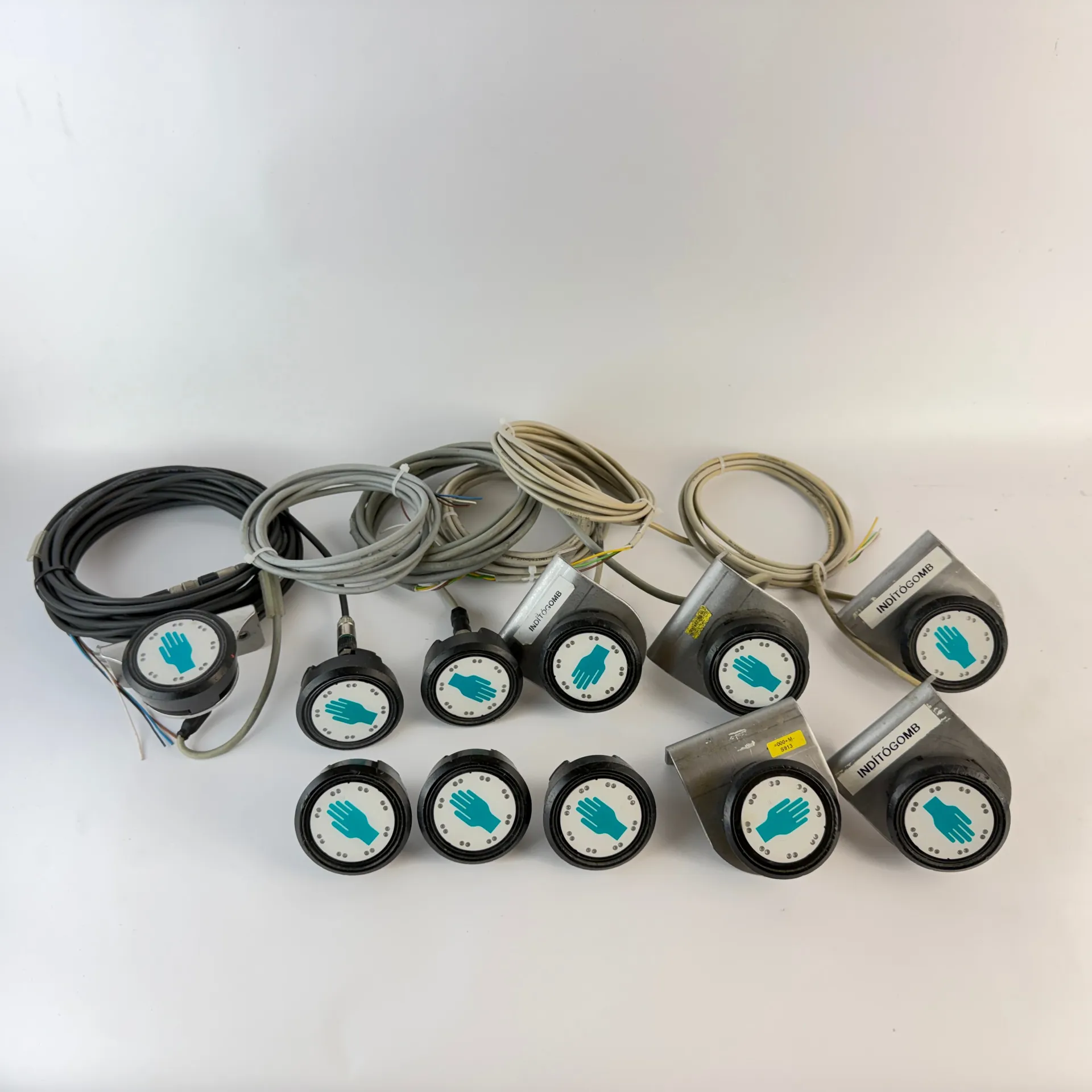 Lot of 11 CAPTRON CHT3-456P-H/TG-SR/ST Capacitive Touch Sensor Switches - Image 1