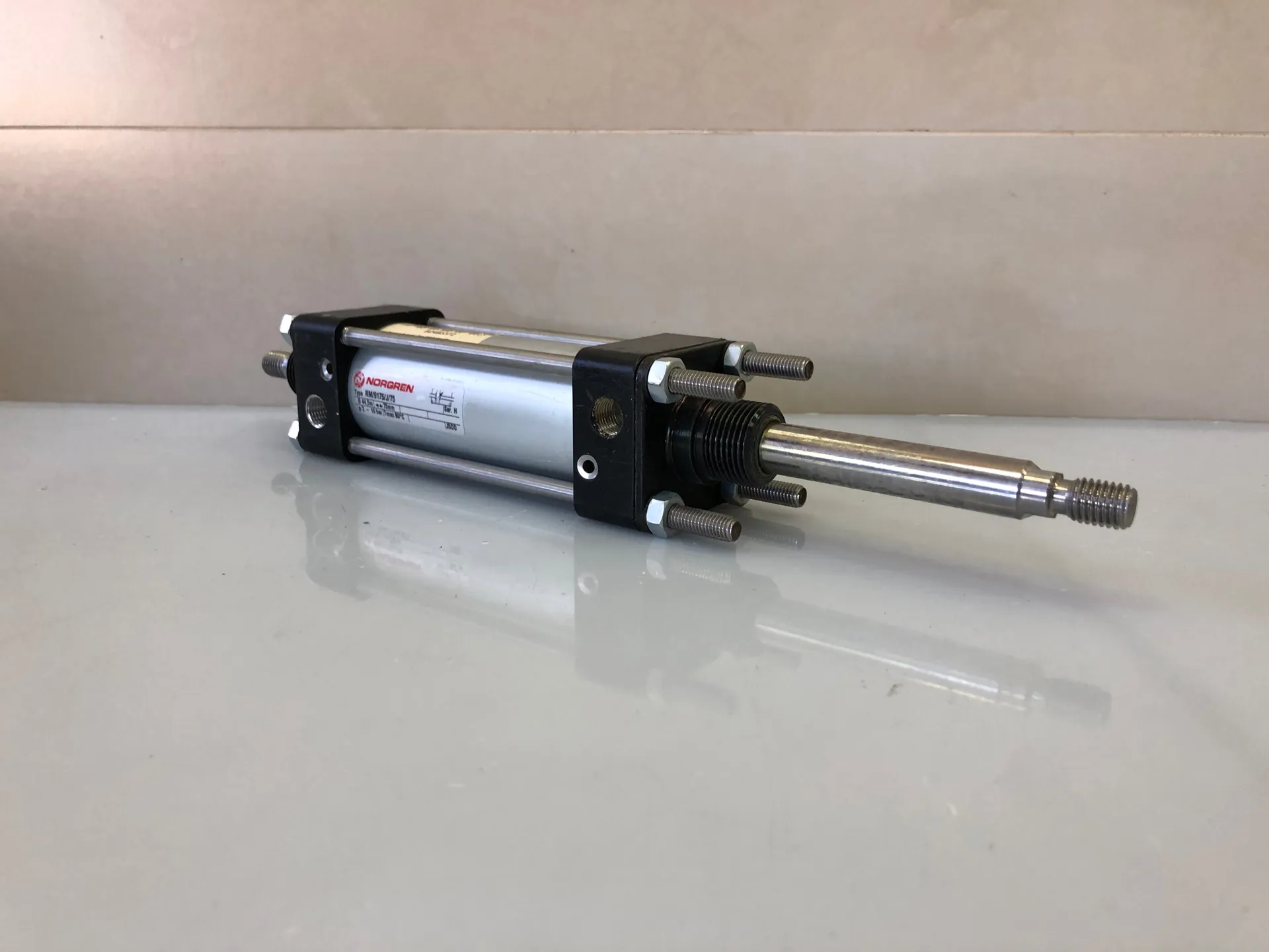 Norgren RM/9175/J/75 Pneumatic Tie‑Rod Cylinder - Thumbnail 3
