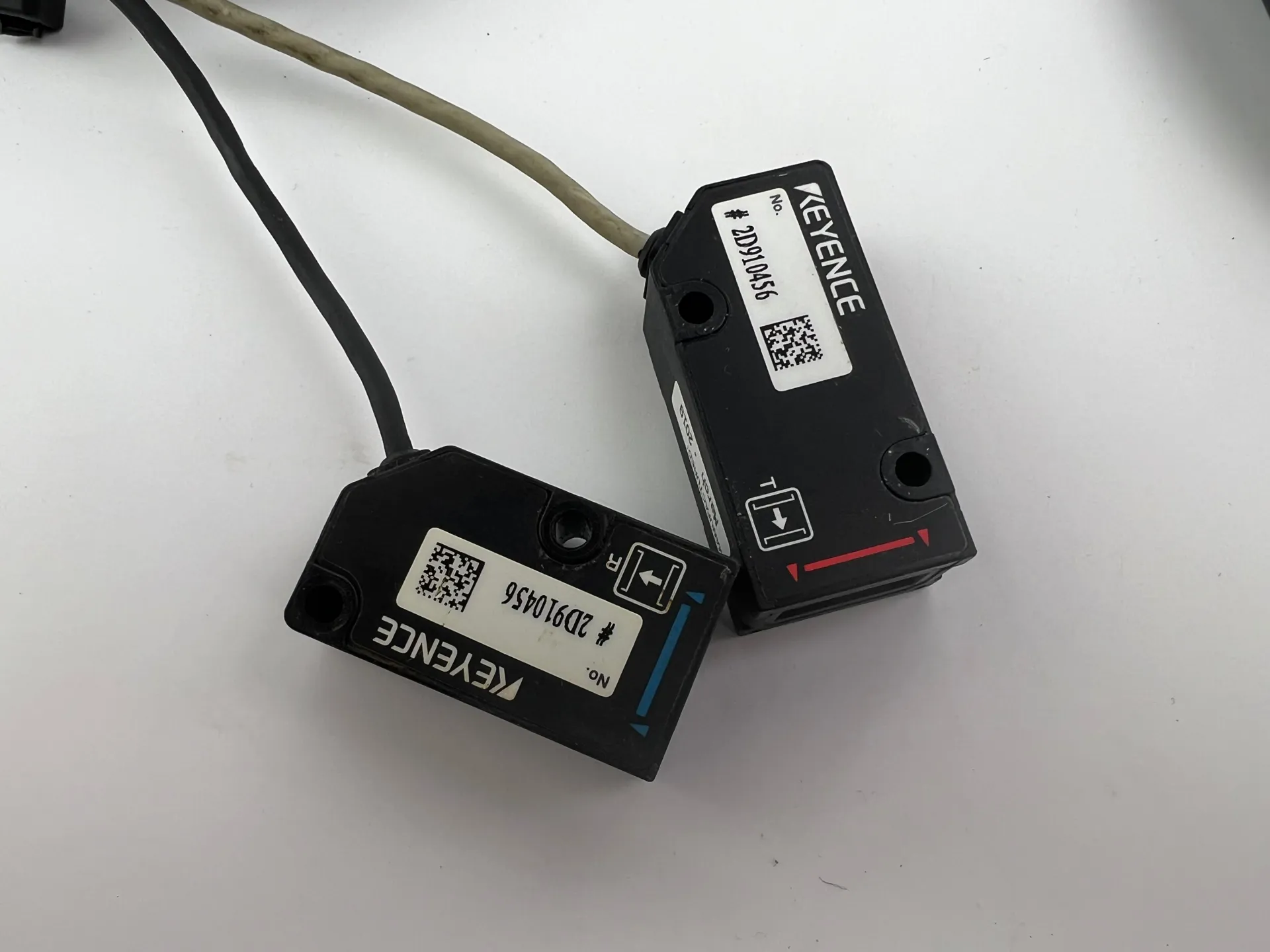 1x Keyence LV-N11CP Digital Laser Sensor + 2x LV-NH100 Sensor Heads 5m Cable - Thumbnail 4