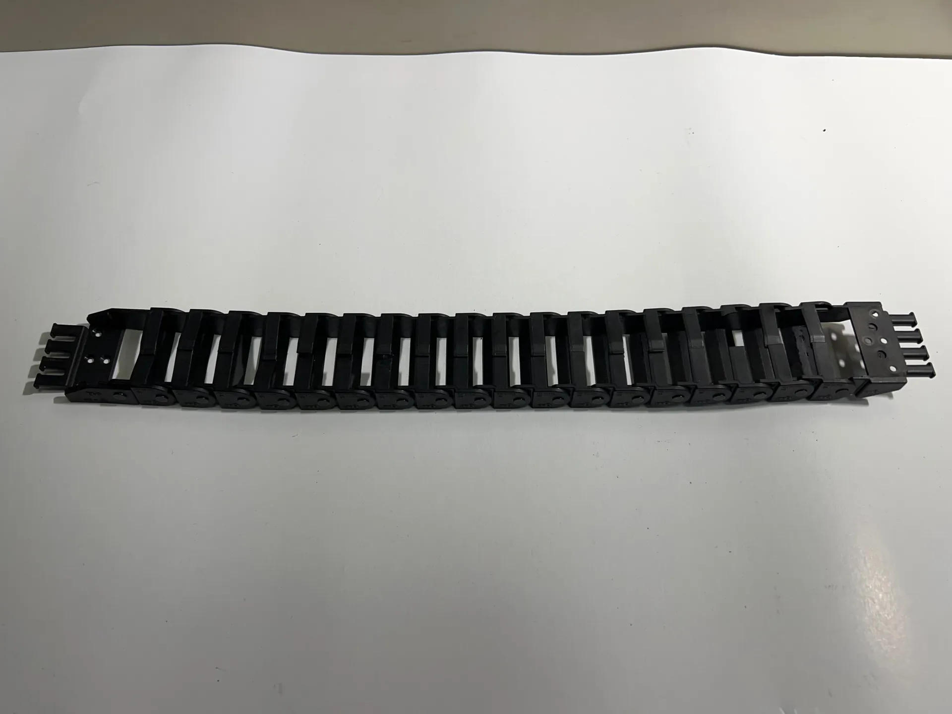 IGUS Energy Chain Z08.40.038 Cable Carrier – Lot of 18 pcs - Image 1
