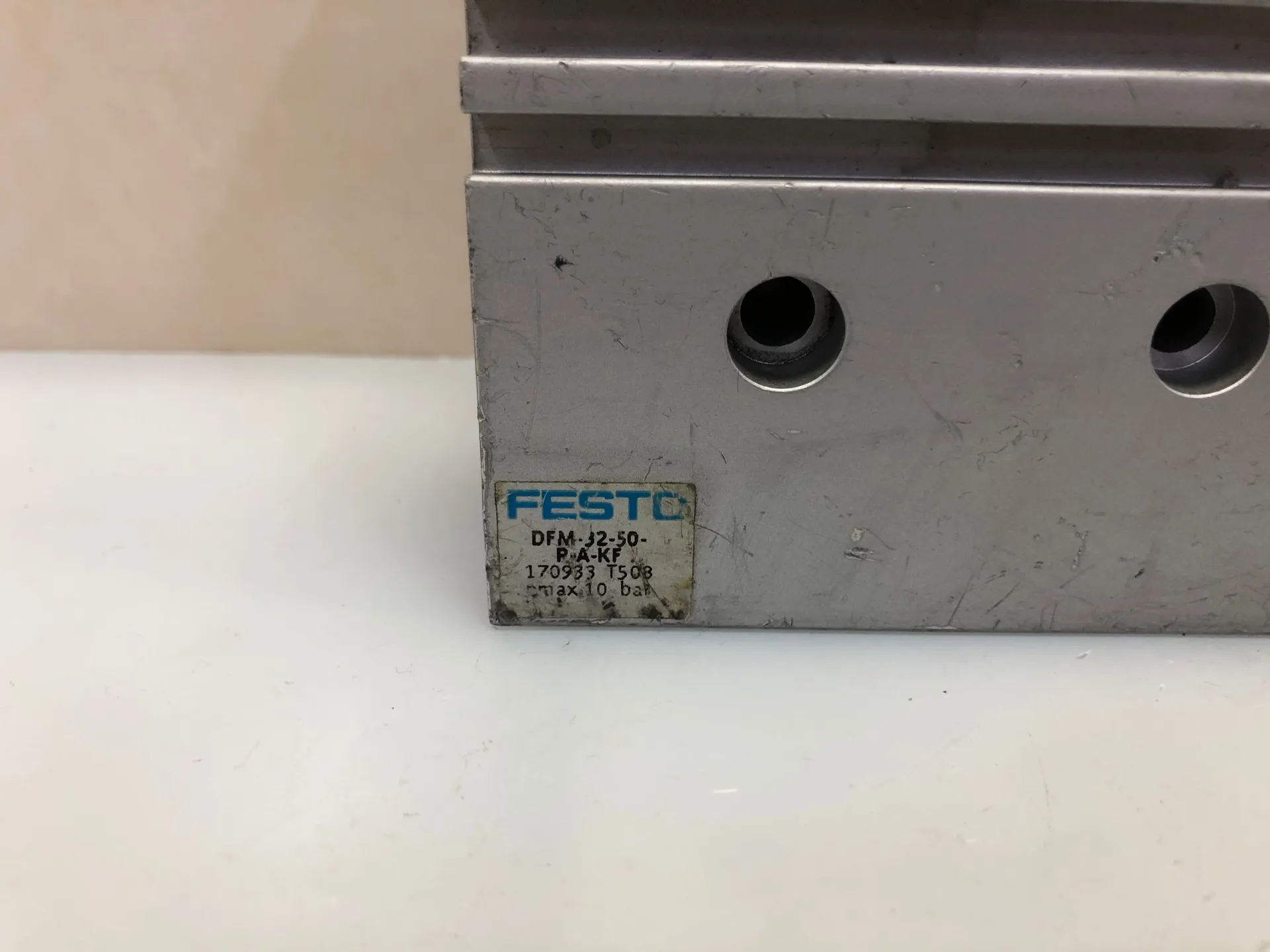 FESTO DFM-32-50-P-A-KF 170933 Guided Actuator Pneumatic Cylinder - Thumbnail 3