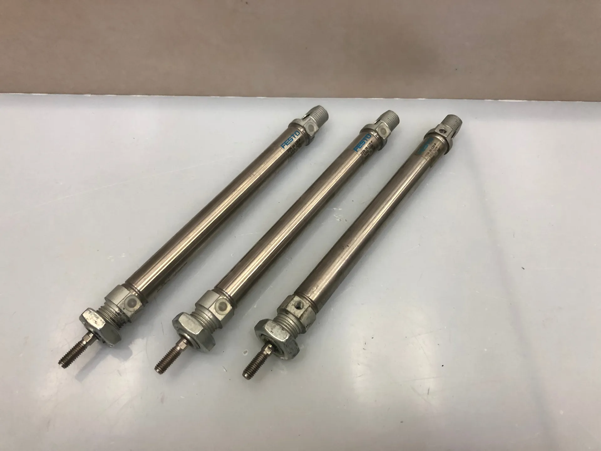 1x Festo DSN-16-120-P Pneumatic Cylinder 16mm Bore 120mm Stroke – 5055 - Image 1