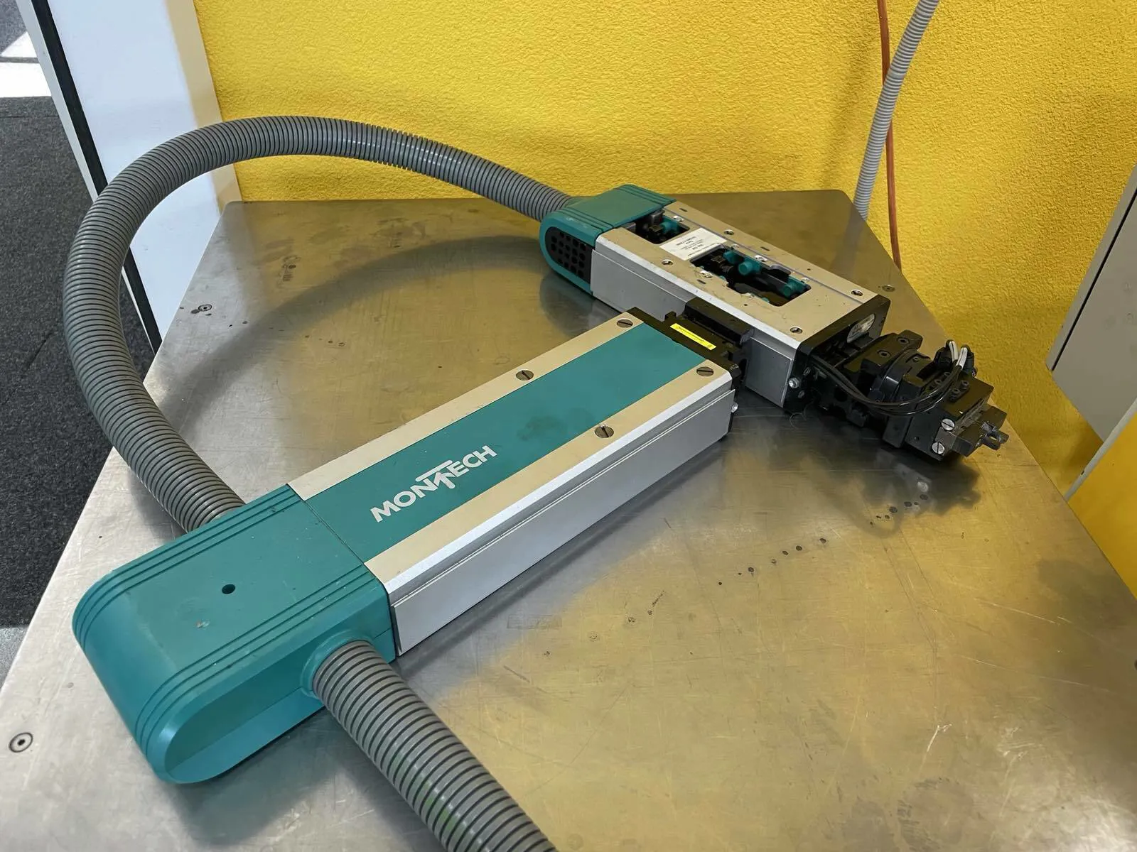 Montech Linear Actuator LEP-160-1A 40887 & LEP-60-1B 40425 - Thumbnail 2