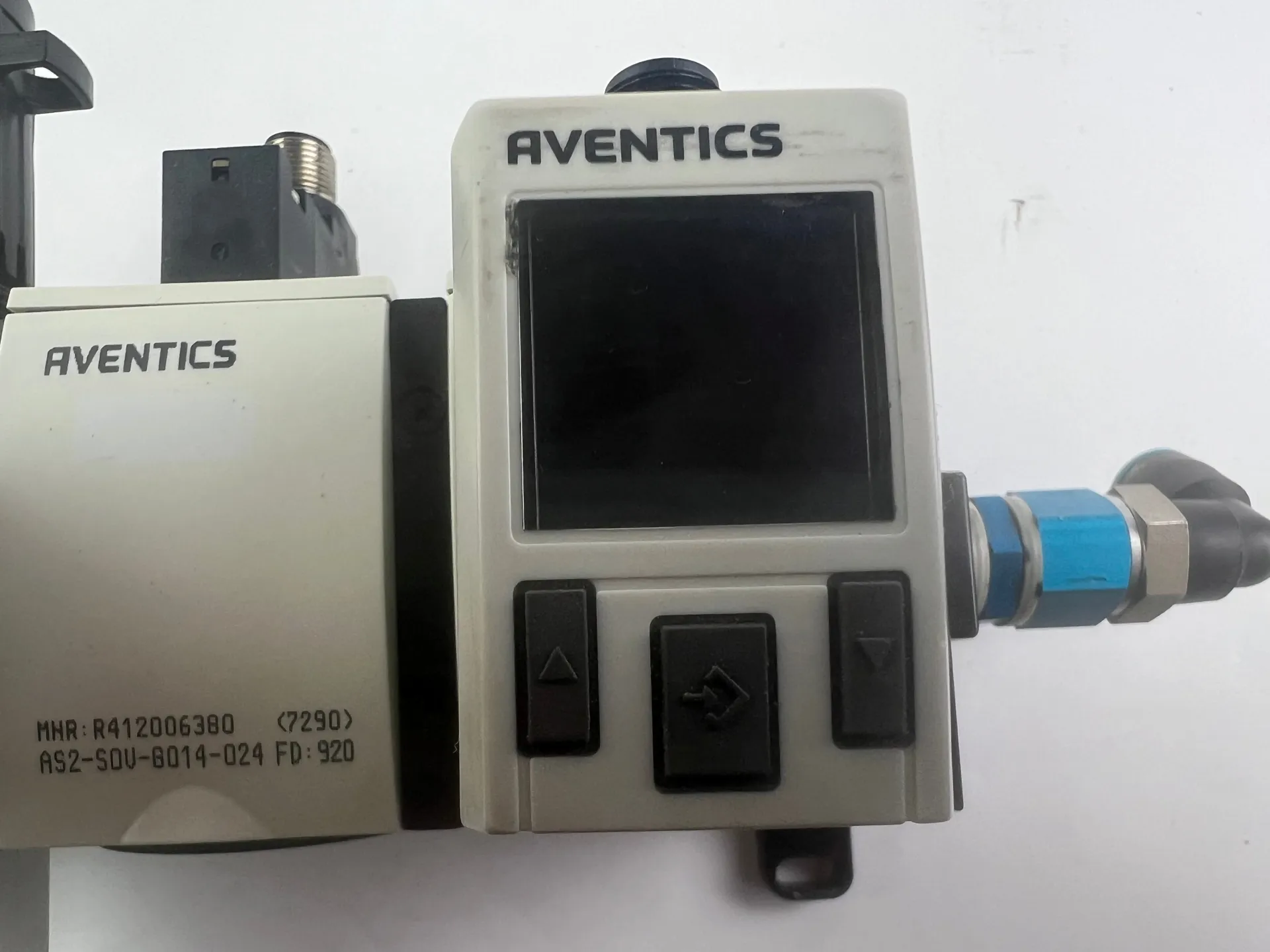 Aventics Pressure Regulating Valves R412006256 R412006175 R412006380 R412006250 + R412010767 + 2x 6,5m Cables - Thumbnail 6