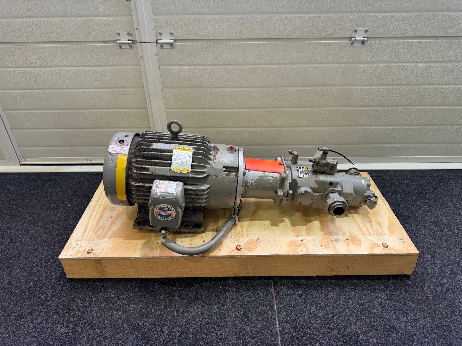 Parker PVP23303R26A2A20 Hydraulic Piston Pump + Baldor CM2333T 15HP Motor 230/460V - Thumbnail 2