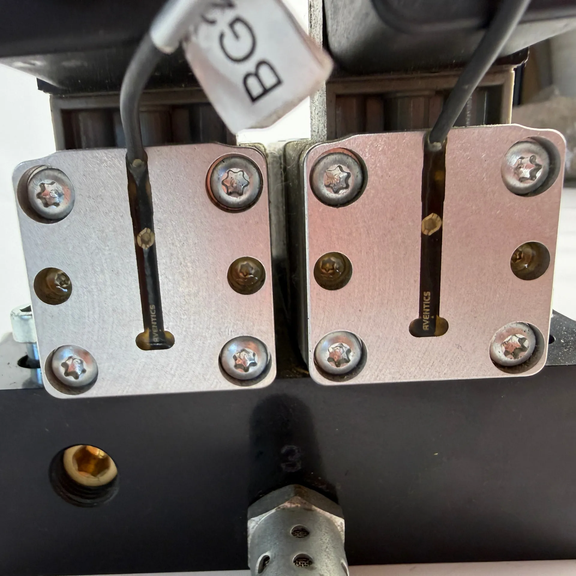AVENTICS Dual 5/2 Directional Valve R422 002 577 w/ Valve Island R422 003 624 Sensors Coils - Thumbnail 6