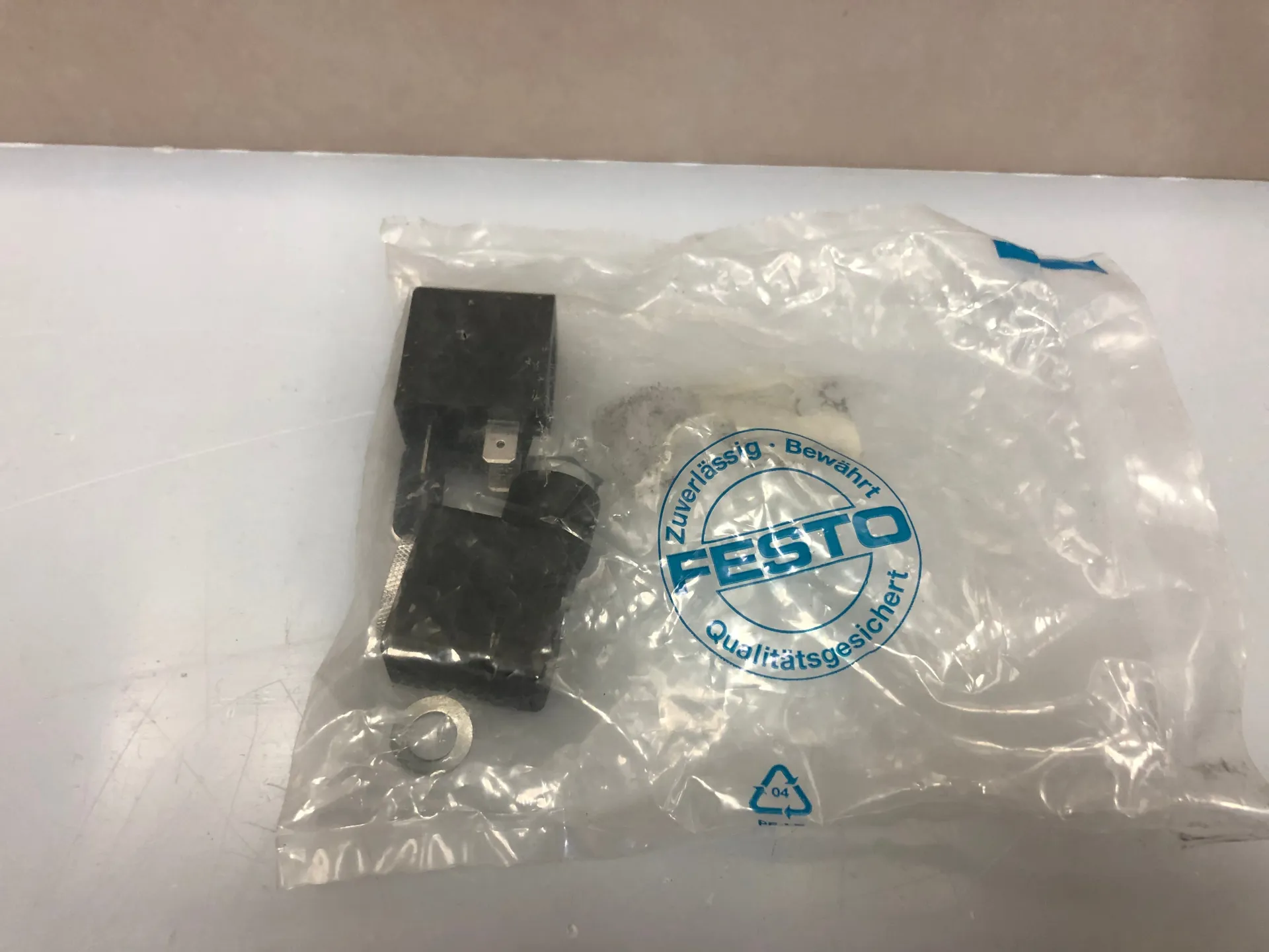 2 Pcs New in Box Festo MSFG-24/42-50/60 Solenoid Coil 24/42V 50/60Hz – 4527 - Thumbnail 2