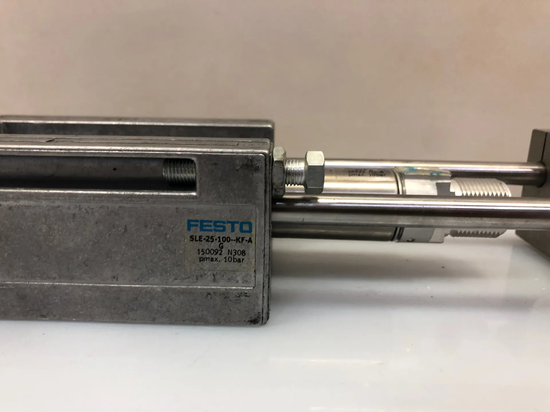 Festo SLE-25-100-KF-A-G 150092 Linear drive with Festo DSNU-25-100-PPP-A 14322 Cylinder - Thumbnail 3