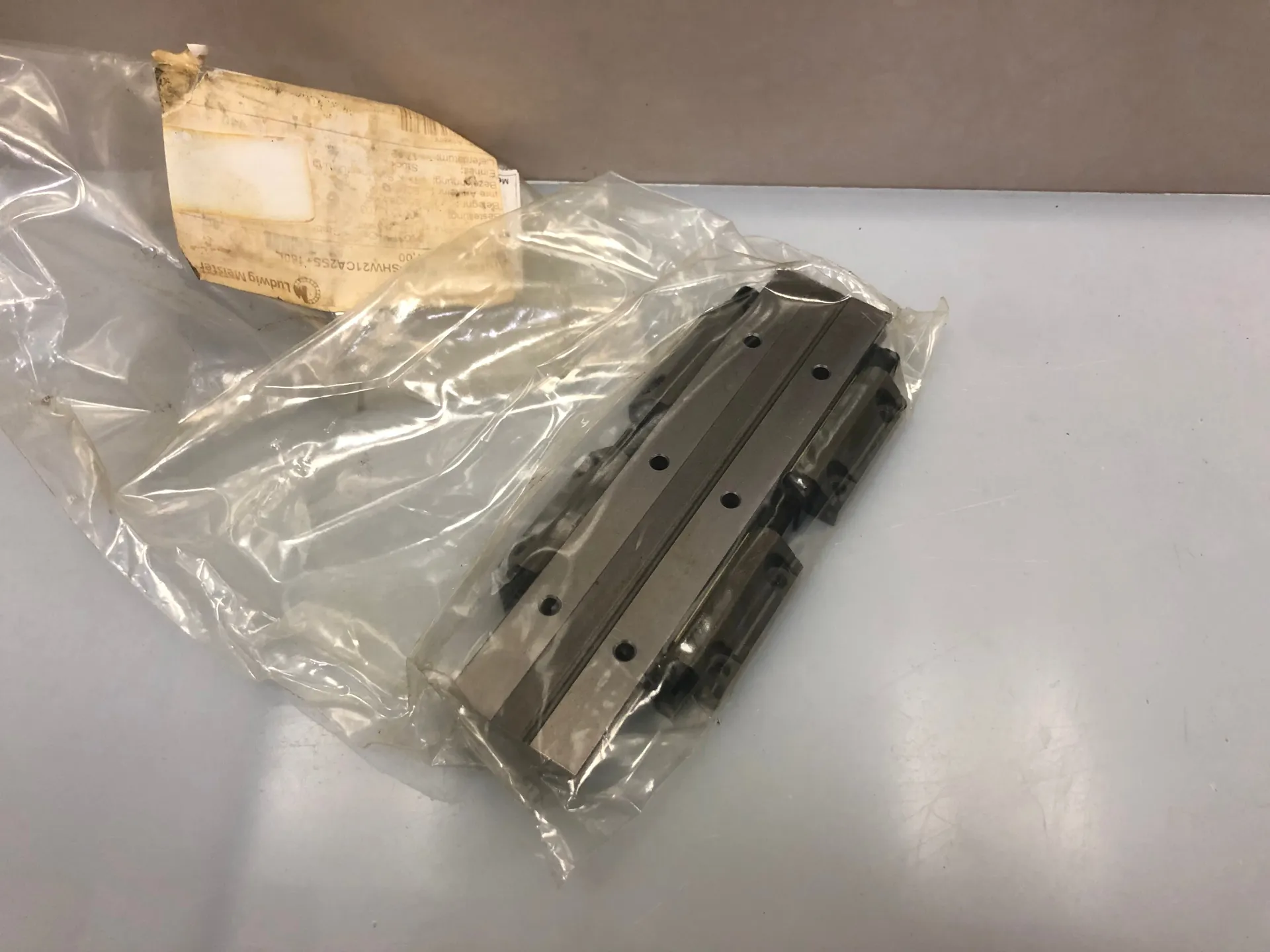 NEW THK SHW21CA2SS+160L Linear Guide – 2 Blocks on 160mm Rail - Thumbnail 2