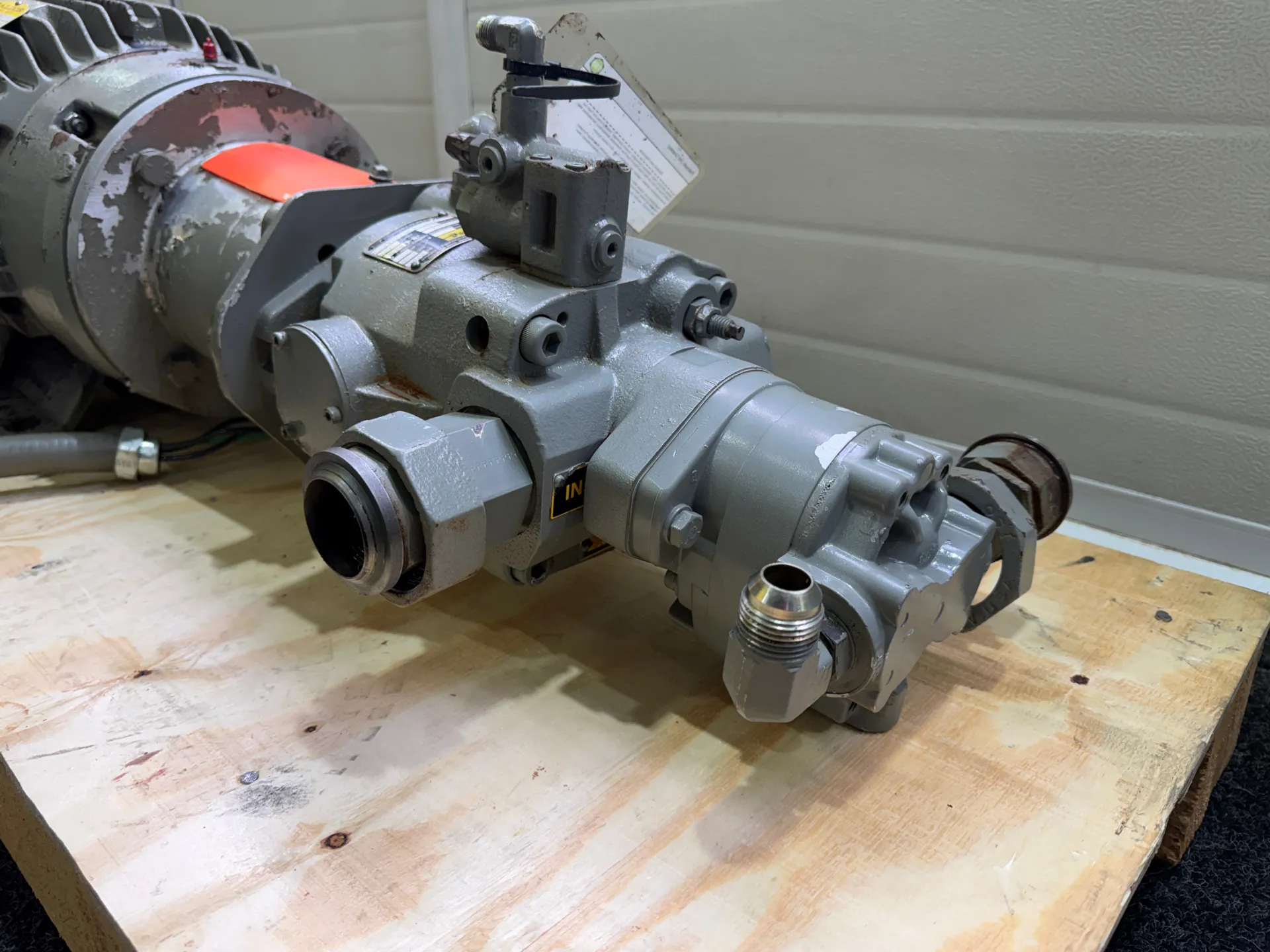 Parker PVP23303R26A2A20 Hydraulic Piston Pump + Baldor CM2333T 15HP Motor 230/460V - Thumbnail 6