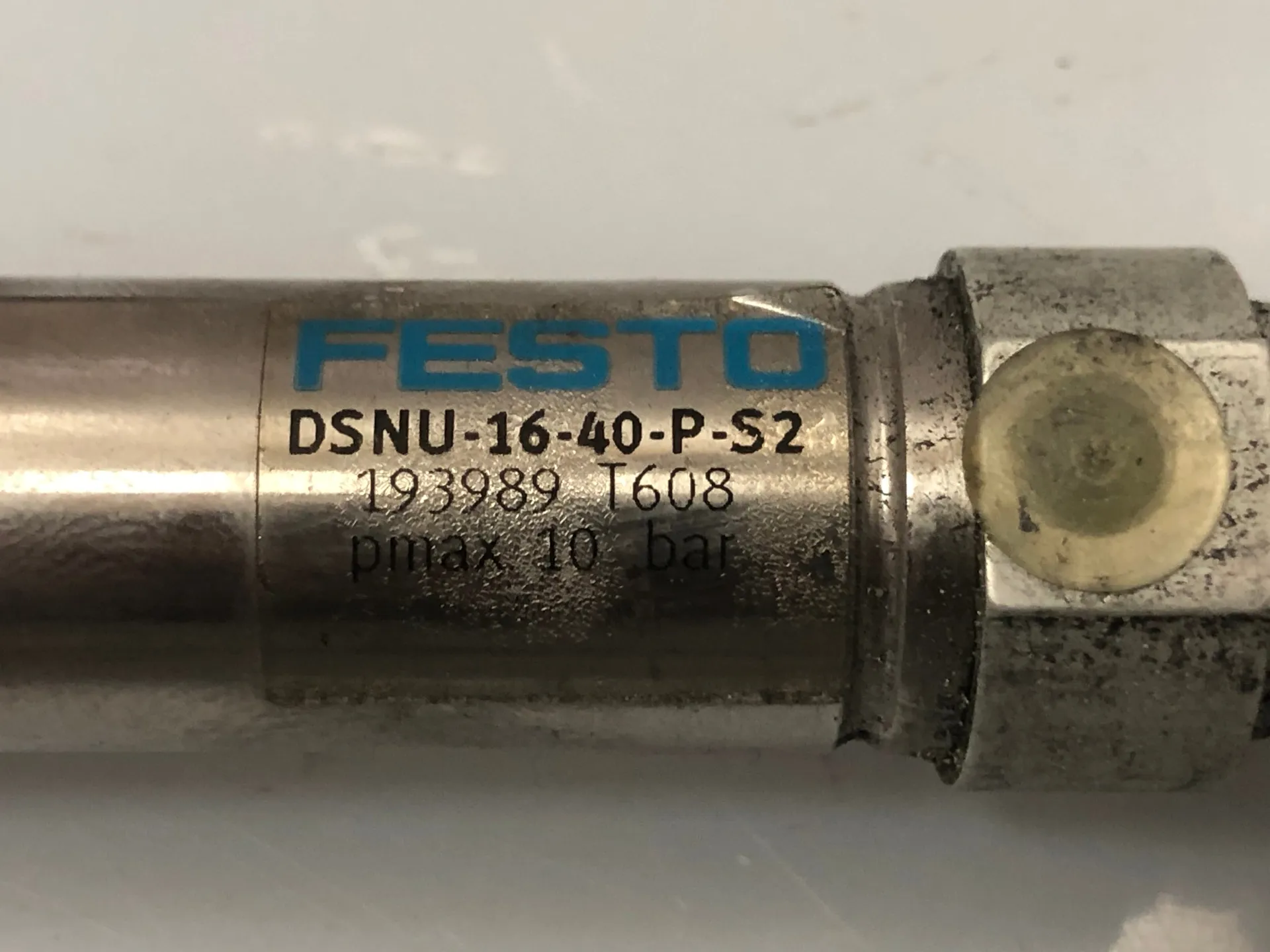 1x Festo DSNU-16-40-P-S2 Pneumatic Cylinder 16mm Bore 40mm Stroke – 193969 - Image 1