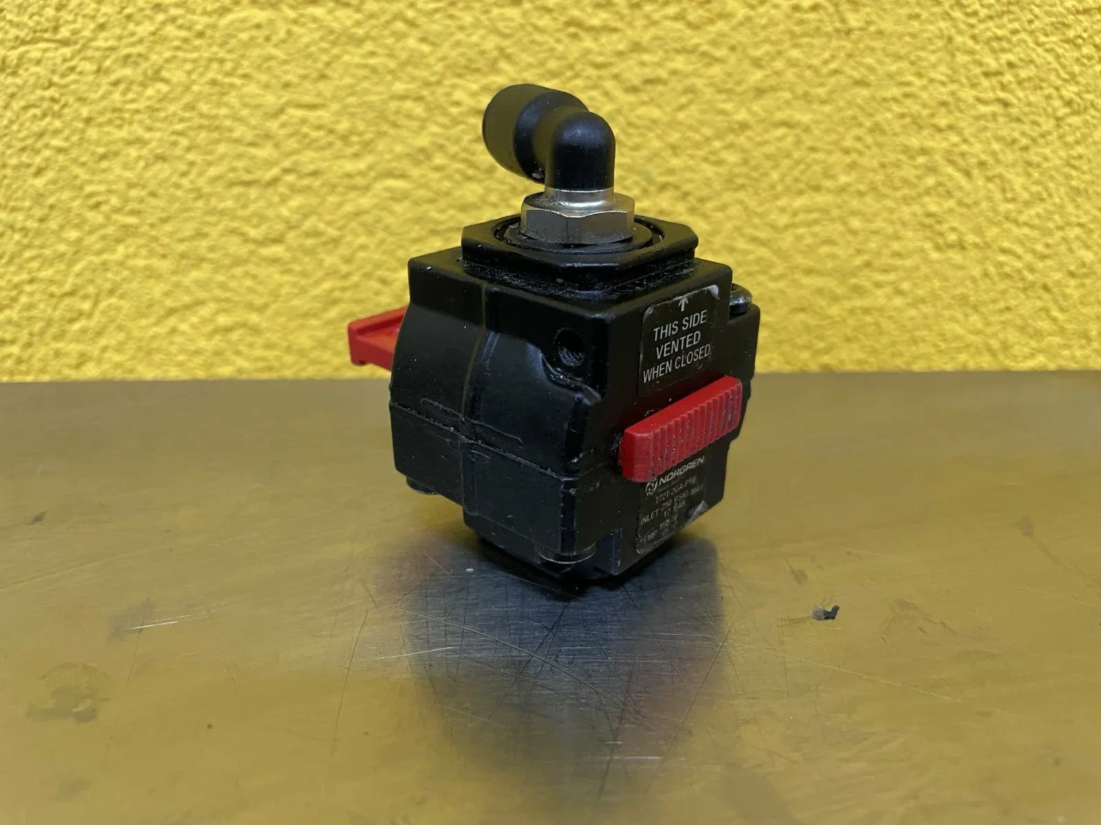 Norgren T72T-2GA-P1N shut off valve - Thumbnail 2