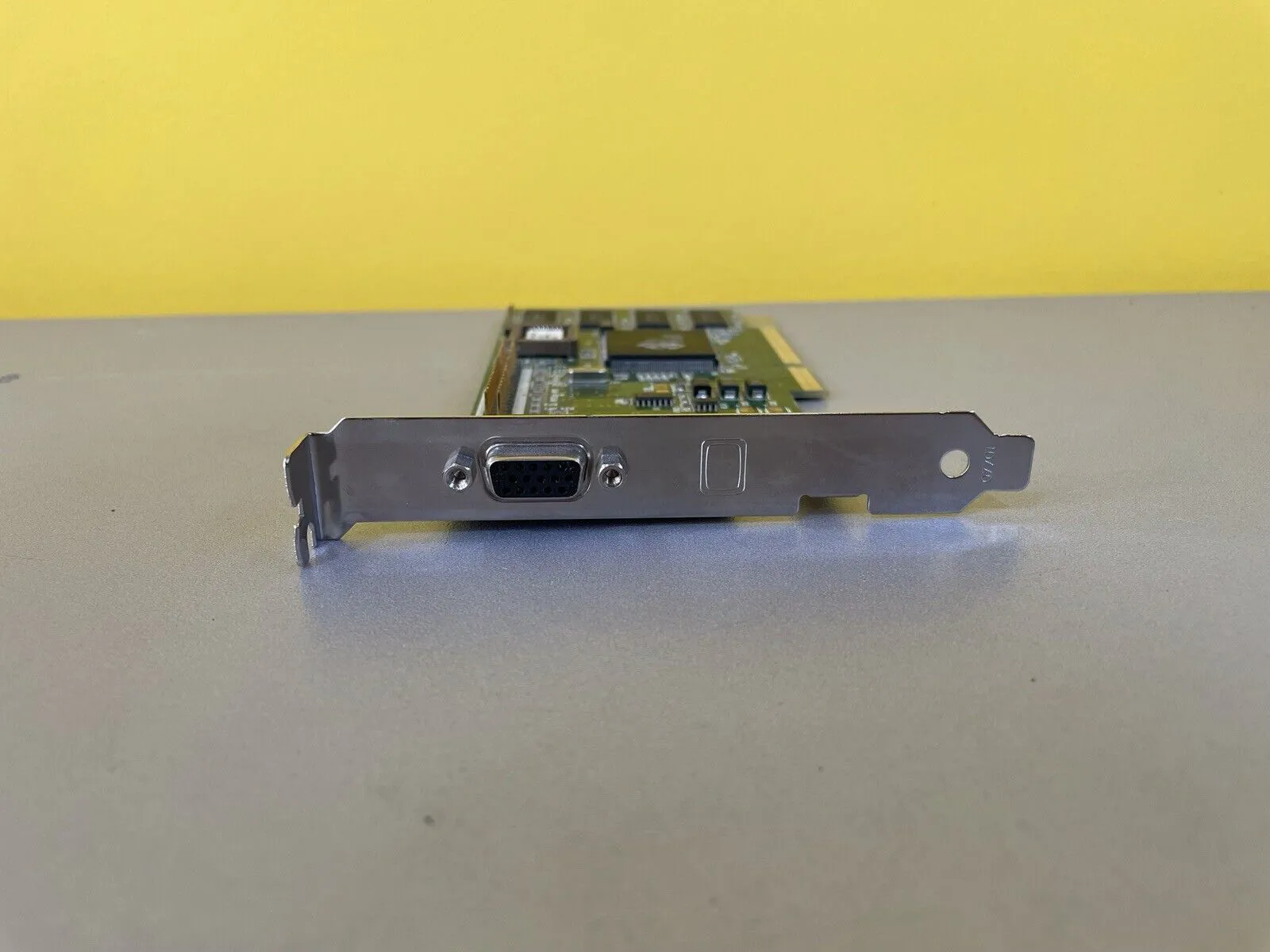 ATI AMC Ver. 2.0 PN 109-52800-01 ATI 3D RAGE 8MB AGP Graphics card - Thumbnail 3