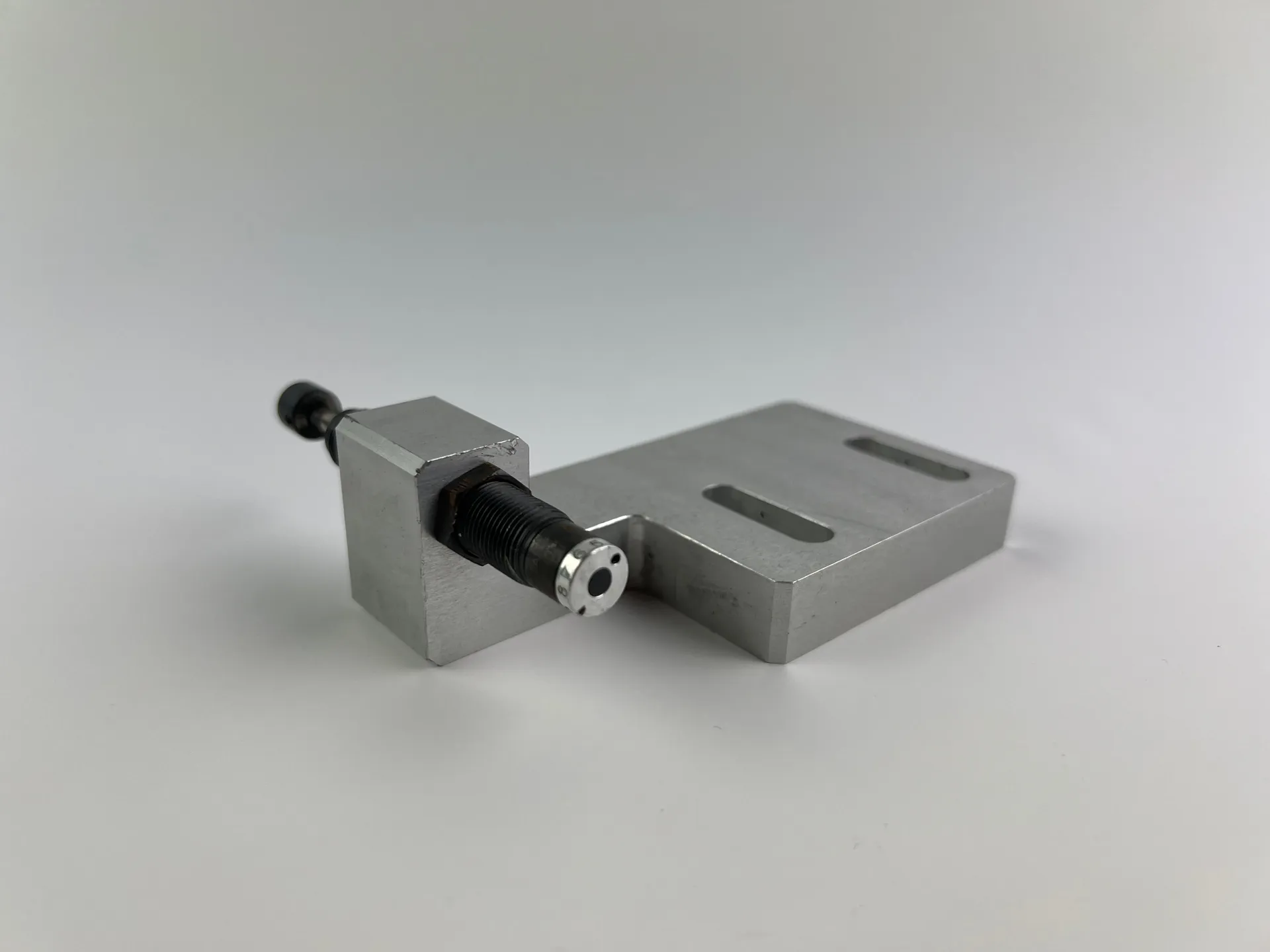 Aventics R412010322 Industrial Shock Absorber - Image 1