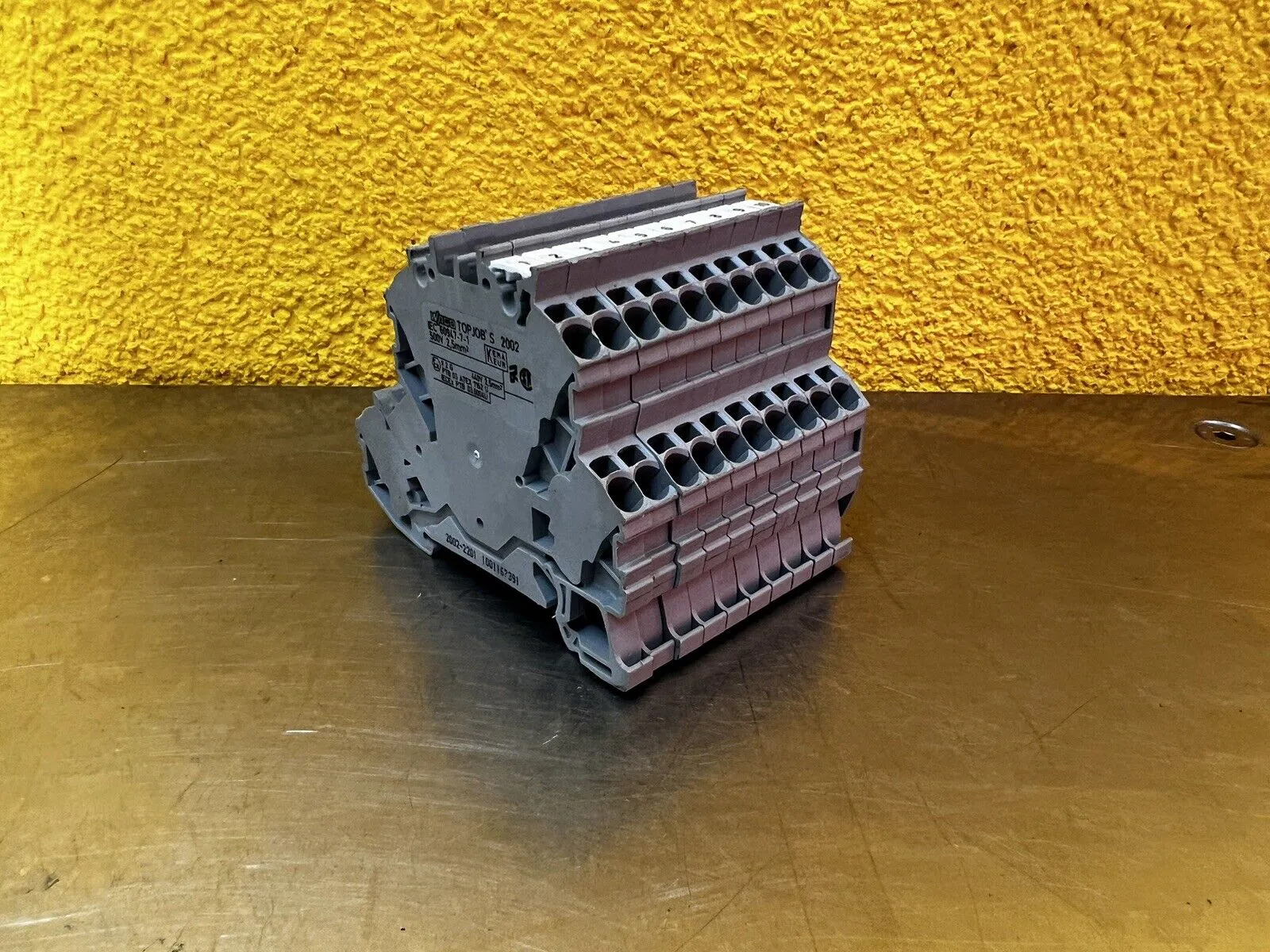 WAGO DIN Rail Terminal Block – IEC 60947-7-1 Reihenklemme - Image 1