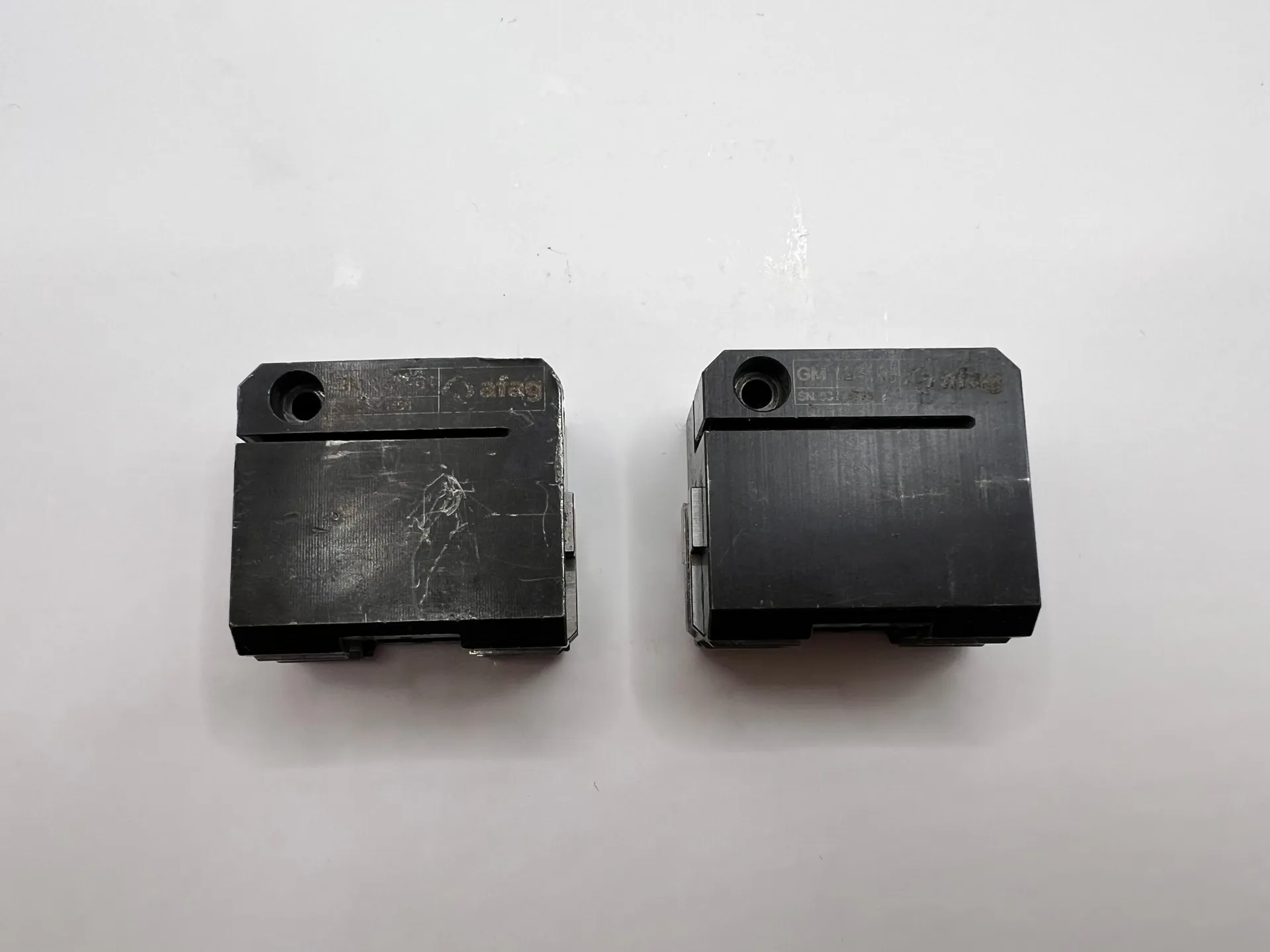 1x Afag GM12/P-01 Pneumatic Parallel Gripper - Thumbnail 4