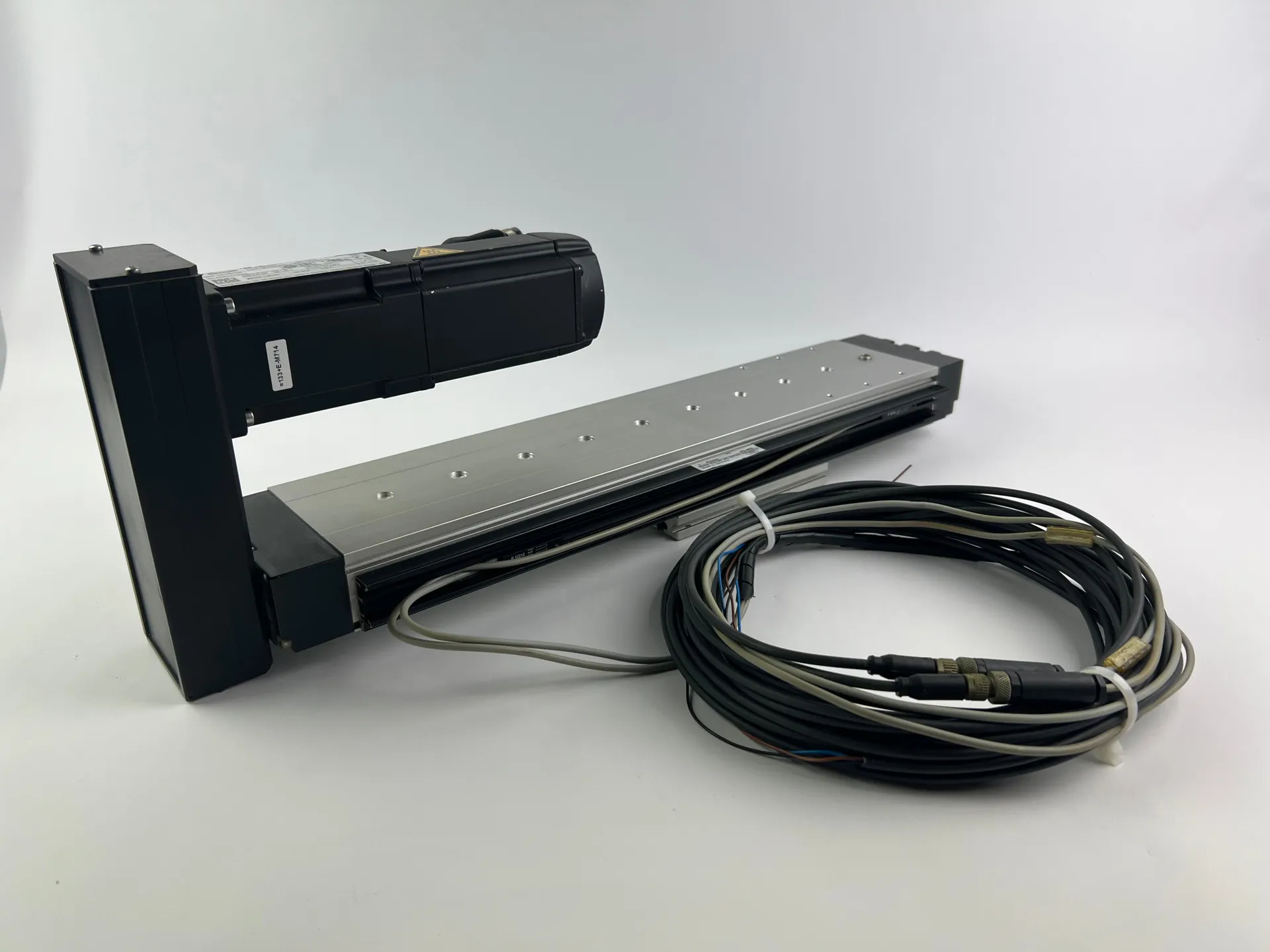Rexroth R030520399 CKK-090-NN-1 Compact Module + R911384766 MS2N03-B0BYN-BMDH1-NNNNE-N Motor + 2 Cables + Sensors - Image 1