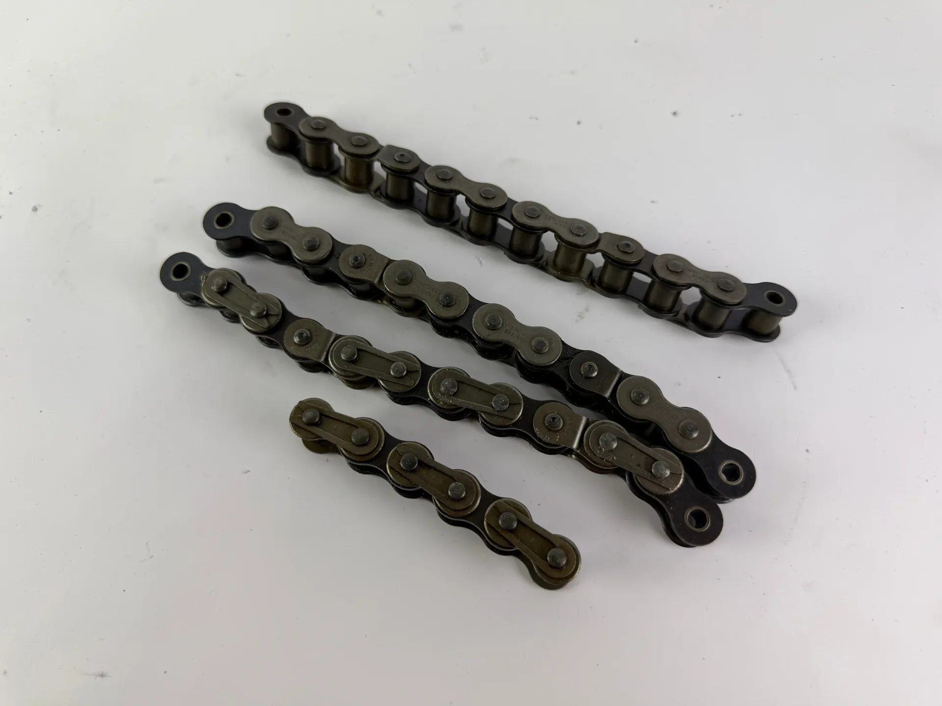 Renold England Industrial Roller Chain Lot 4pcs 17mm Width 18.5cm Length