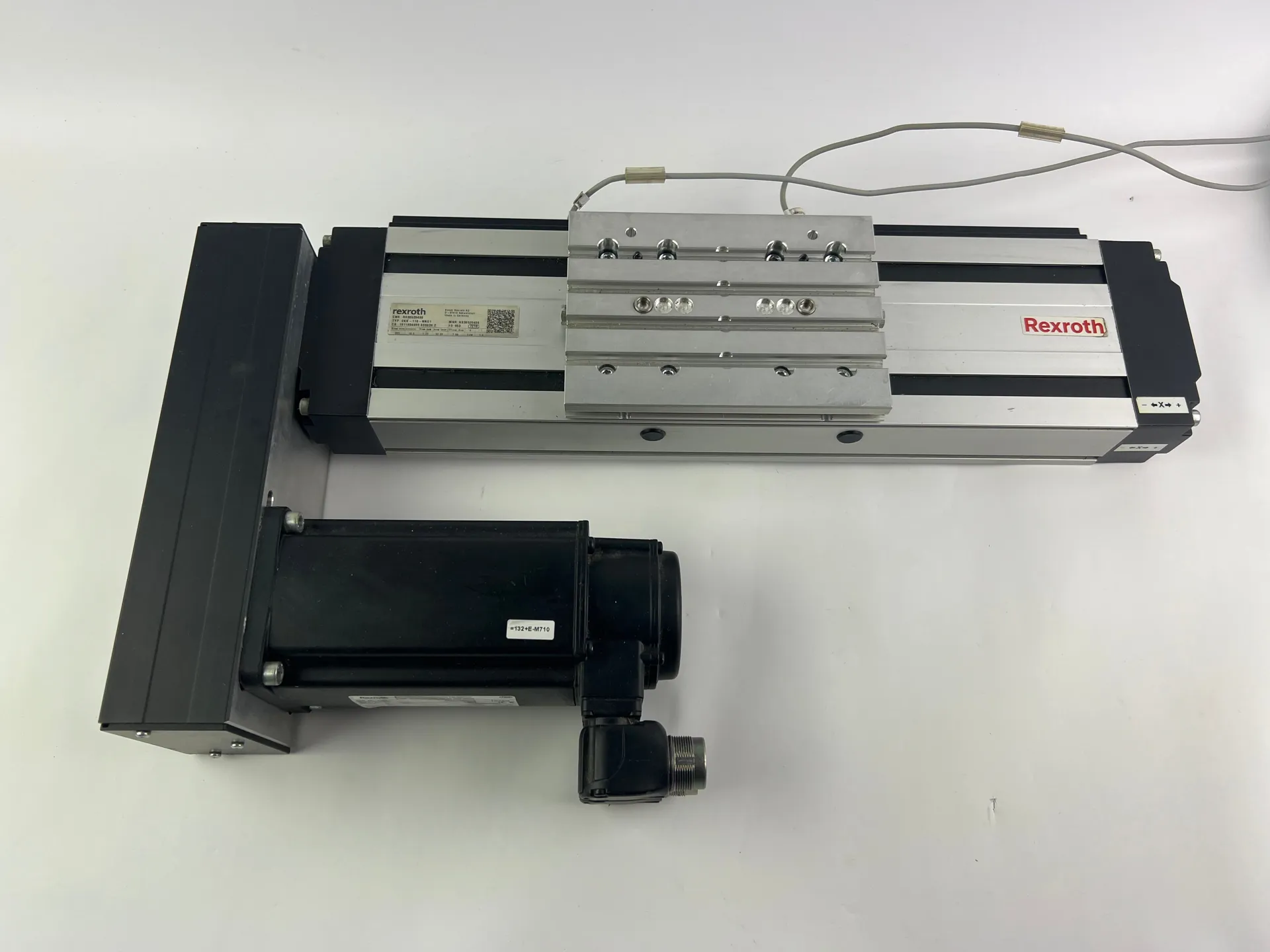 Rexroth R030520400 CKK-110-NNG1 Compact Module + R911306060 MSK040C-0600-NN-M1-UG0-NNNN Motor + 2 Cables + 2 Sensors - Thumbnail 2