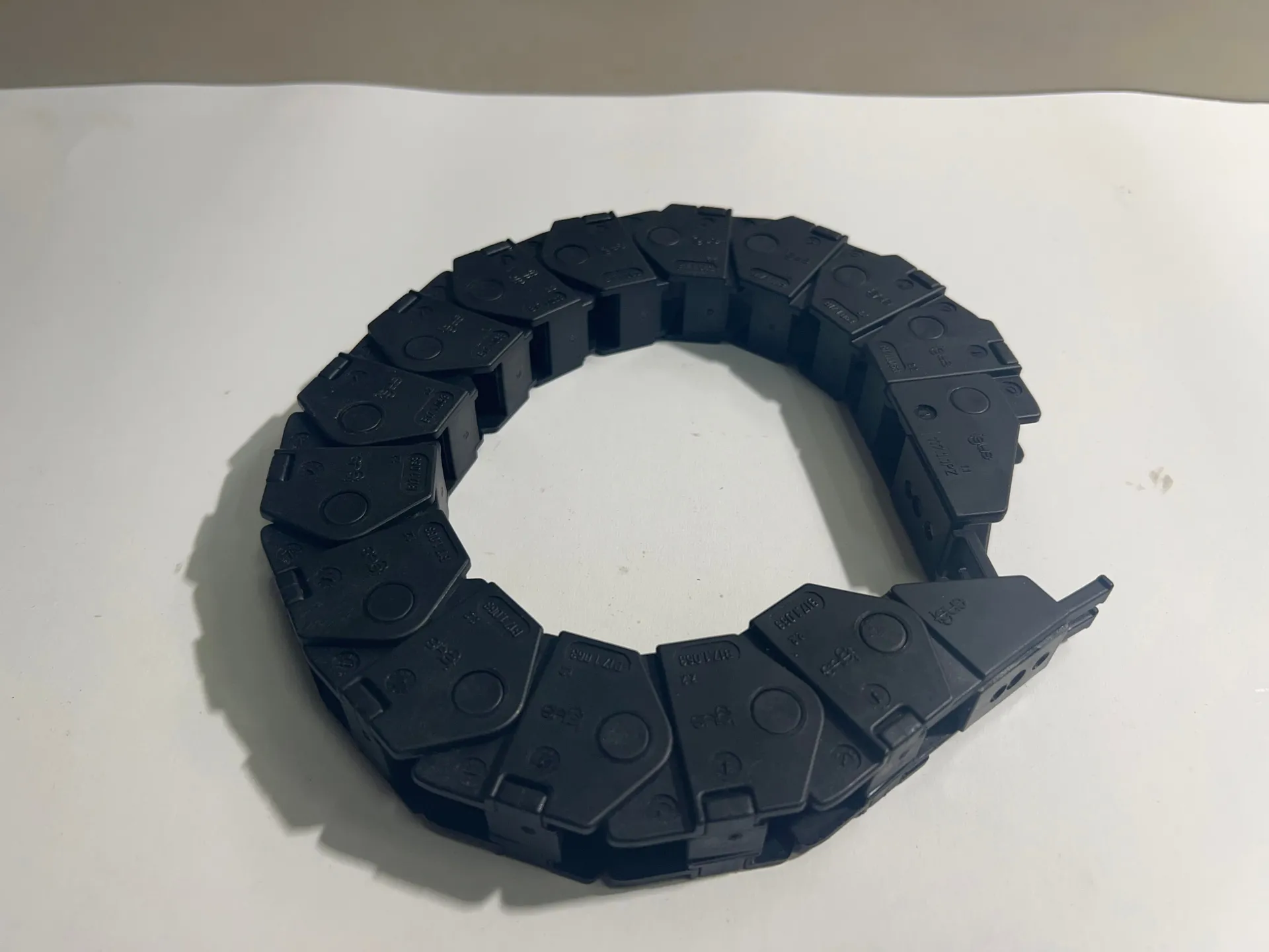 Igus B17.1.063 Energy Chain Cable Carrier – Lot of 14 Pieces - Image 1