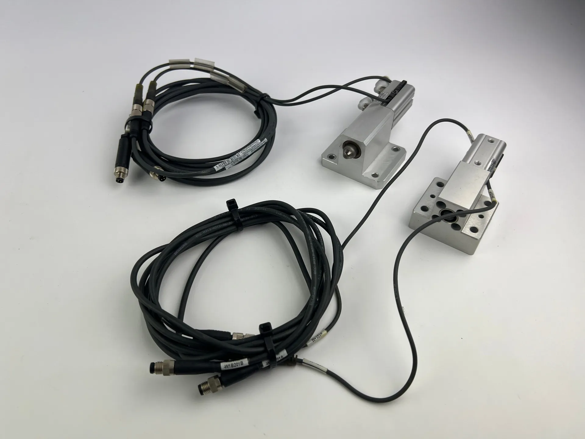 1x Aventics R412019802 SSI Short-Stroke Cylinder + 2x R412022873 Sensors - Thumbnail 7
