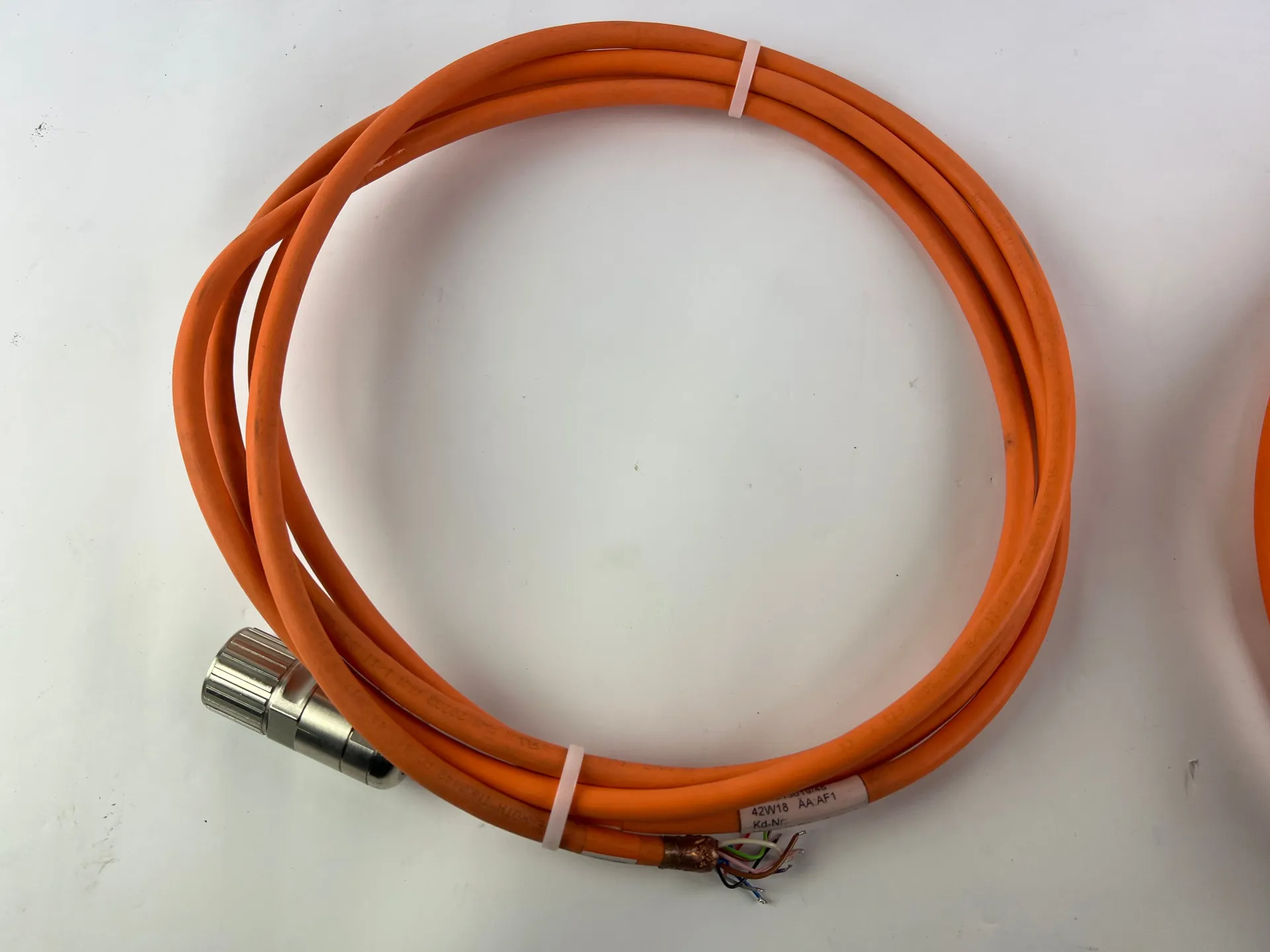 Rexroth R030520403 CKK-145-NNG1 Compact Module + R911306060 MSK040C-0600-NN-M1-UG0-NNNN Motor + 2 Cables + Sensors - Thumbnail 12