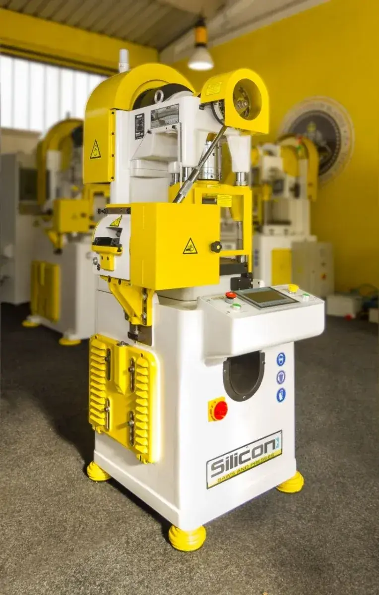 Silicon+ STA 18 High-Speed Automatic Punching Press 180 kN, 100-600 spm - Thumbnail 8