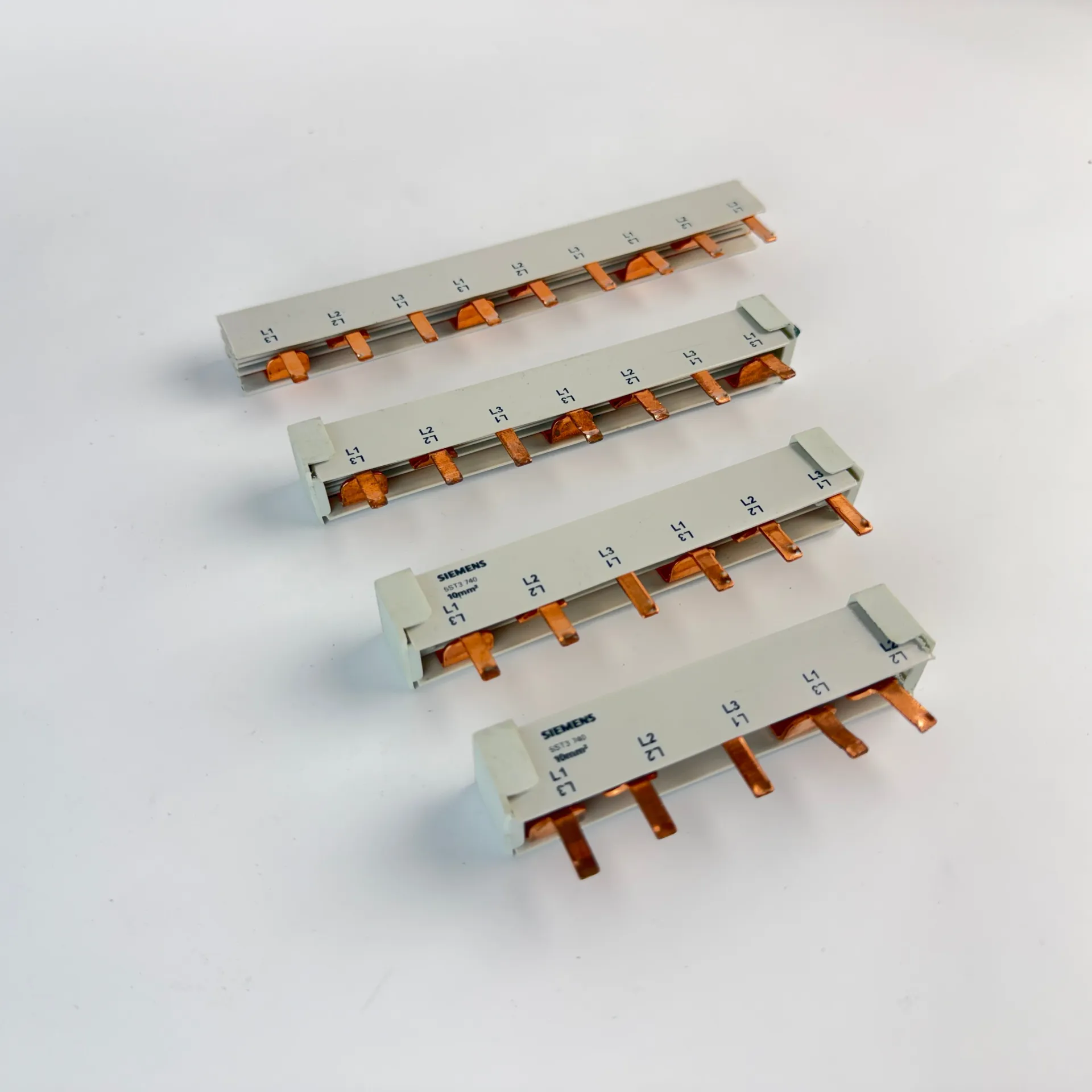 Lot of 4 Siemens 5ST3740 10mm² 3-Phase Pin Busbar Copper Comb Busbar - Thumbnail 3