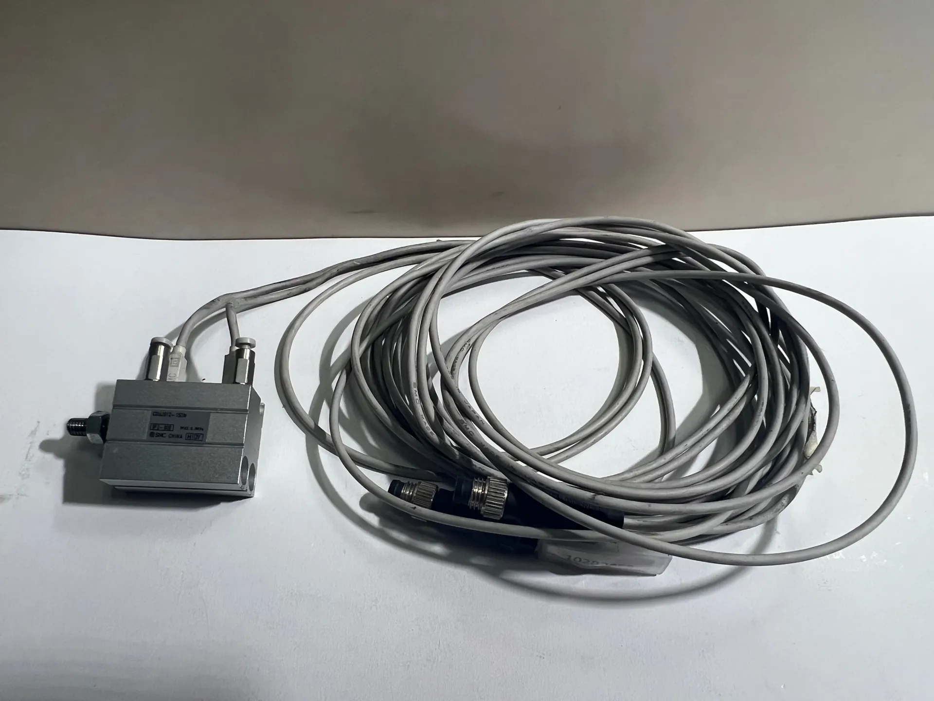 SMC CDUJS12-15DM Cylinder 3F2-808 with Sensor & 2.8m Cable - Image 1