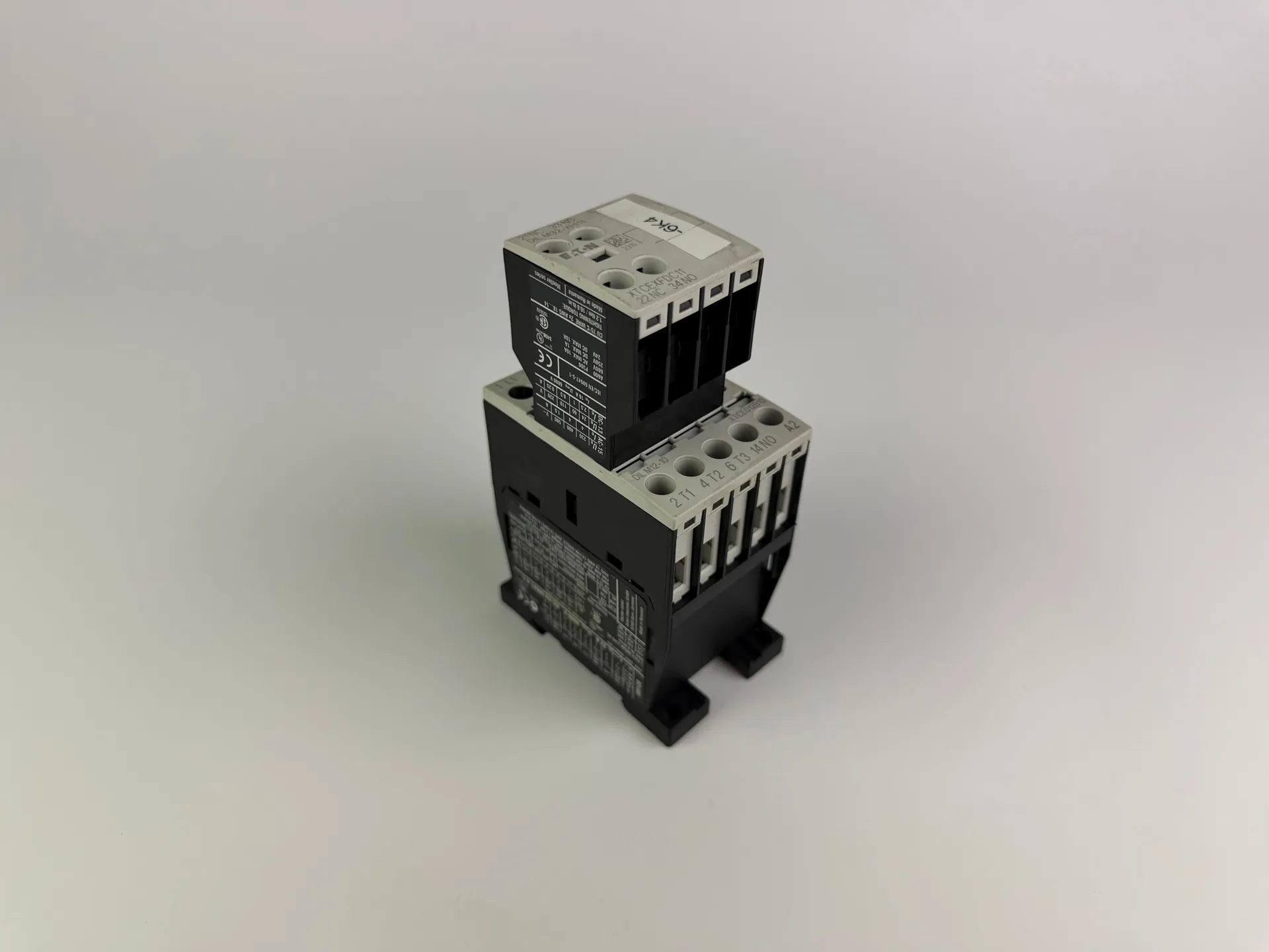Eaton Moeller XTCE012B10 Contactor + DIL M32-XHI11 Auxiliary Contact Block (21NC / 33NO) - Thumbnail 3