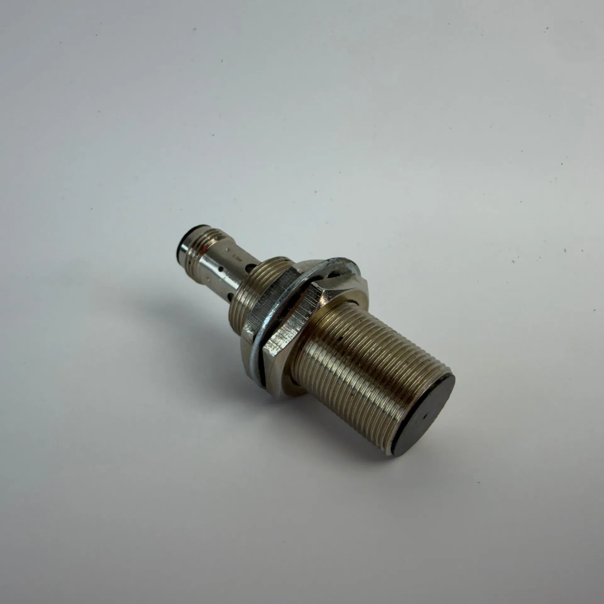 OMRON E2B-M18KS05-M1-B1 Inductive Proximity Sensor M18 5mm PNP NO M12 - Thumbnail 2