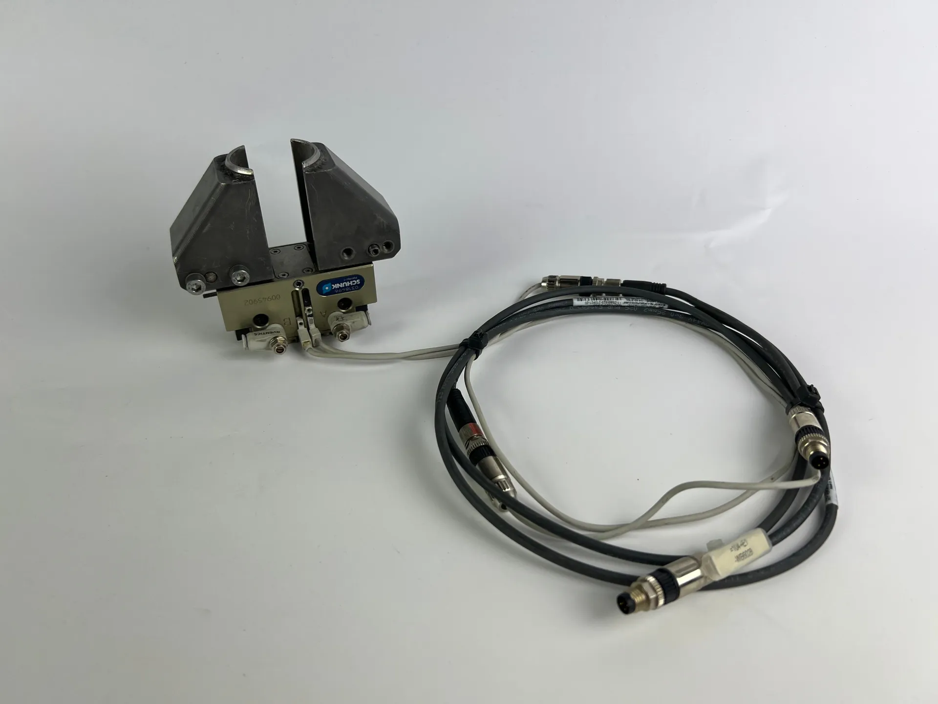 Schunk PGN+P64-1 Pneumatic Gripper 0318496 + 2x Sensors 135cm - Thumbnail 7