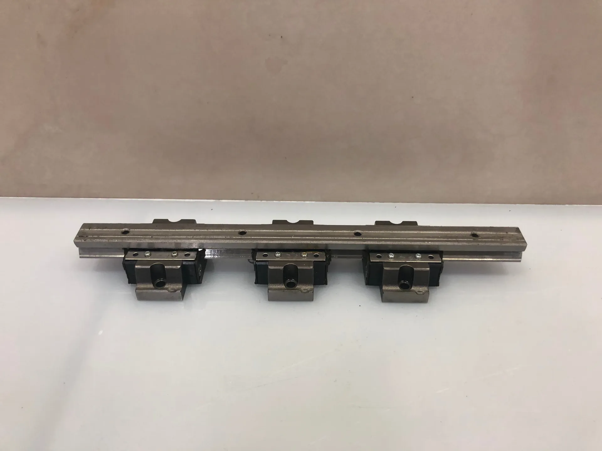 THK SR15SB+230LP Linear Guide – 3 SR15SB Blocks on 230mm Rail - Image 1