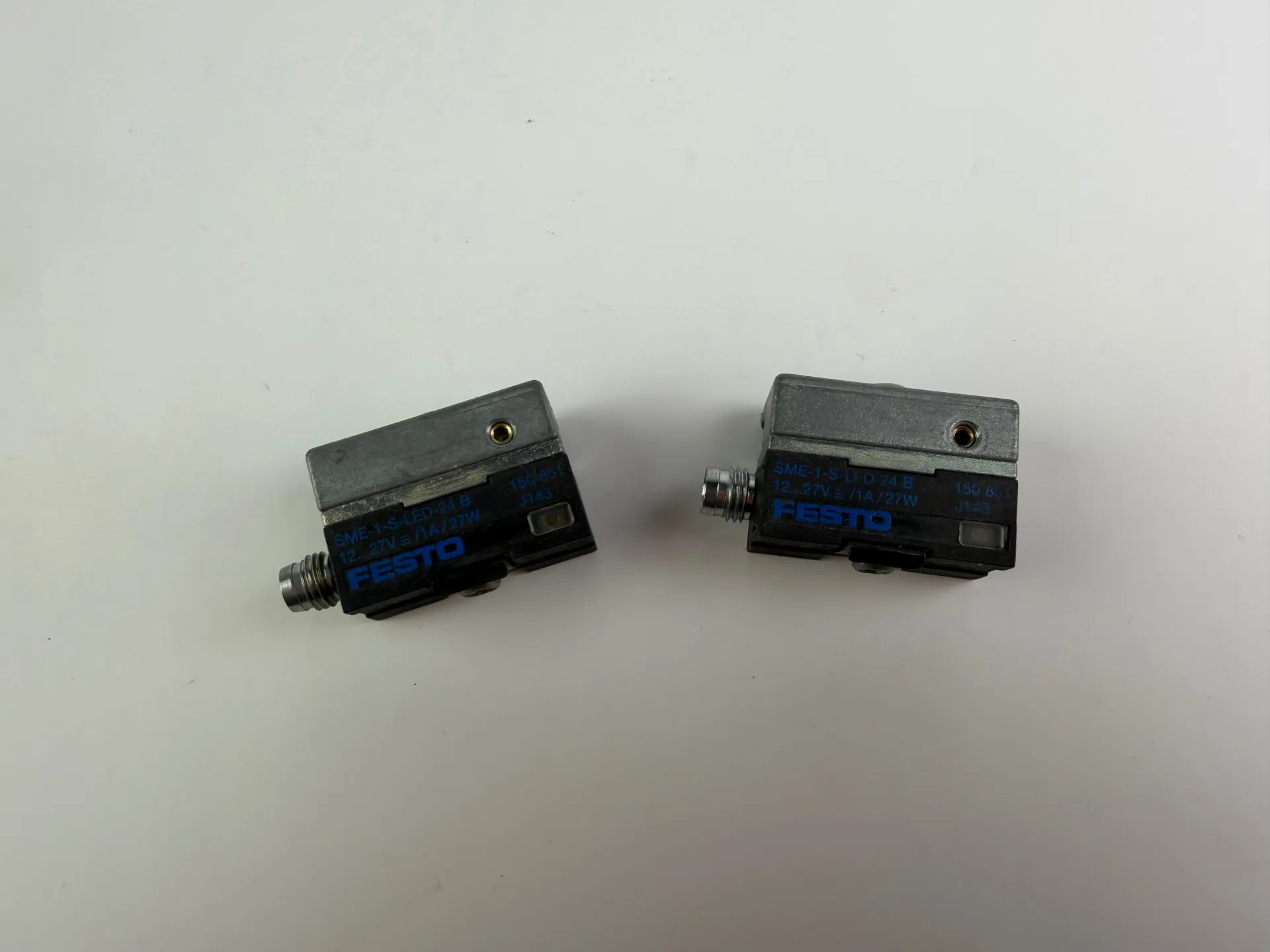 1x Festo 150851 SME-1-S-LED-24-B Proximity Sensor - Thumbnail 5