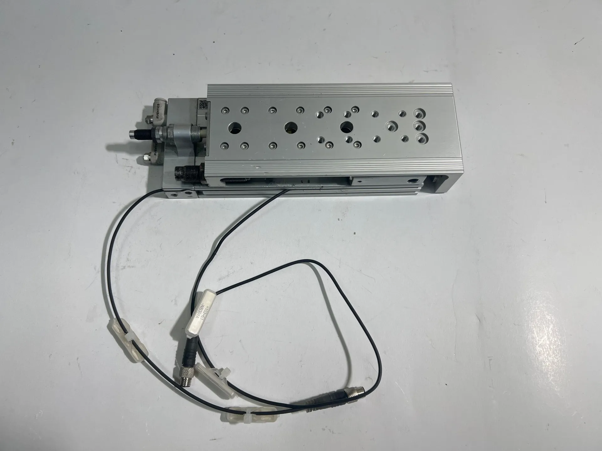 Aventics R412019187 Slide Cylinder 10Bar with 2 Sensors - Thumbnail 2