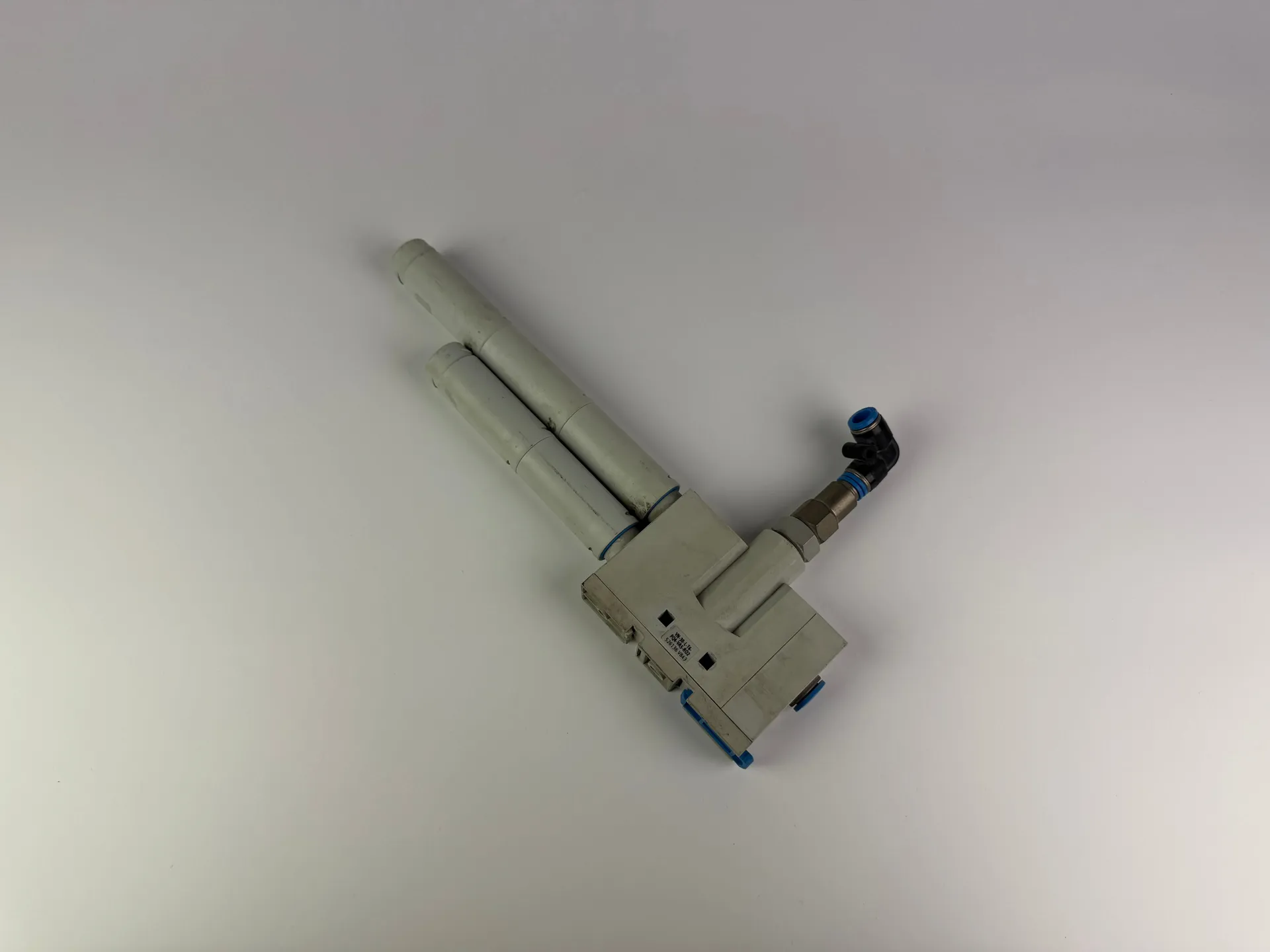 FESTO Vacuum Generator VN-30-L-16-PQ4-VA5-R02 526136 – Ejector, Pneumatic, Compact - Image 1