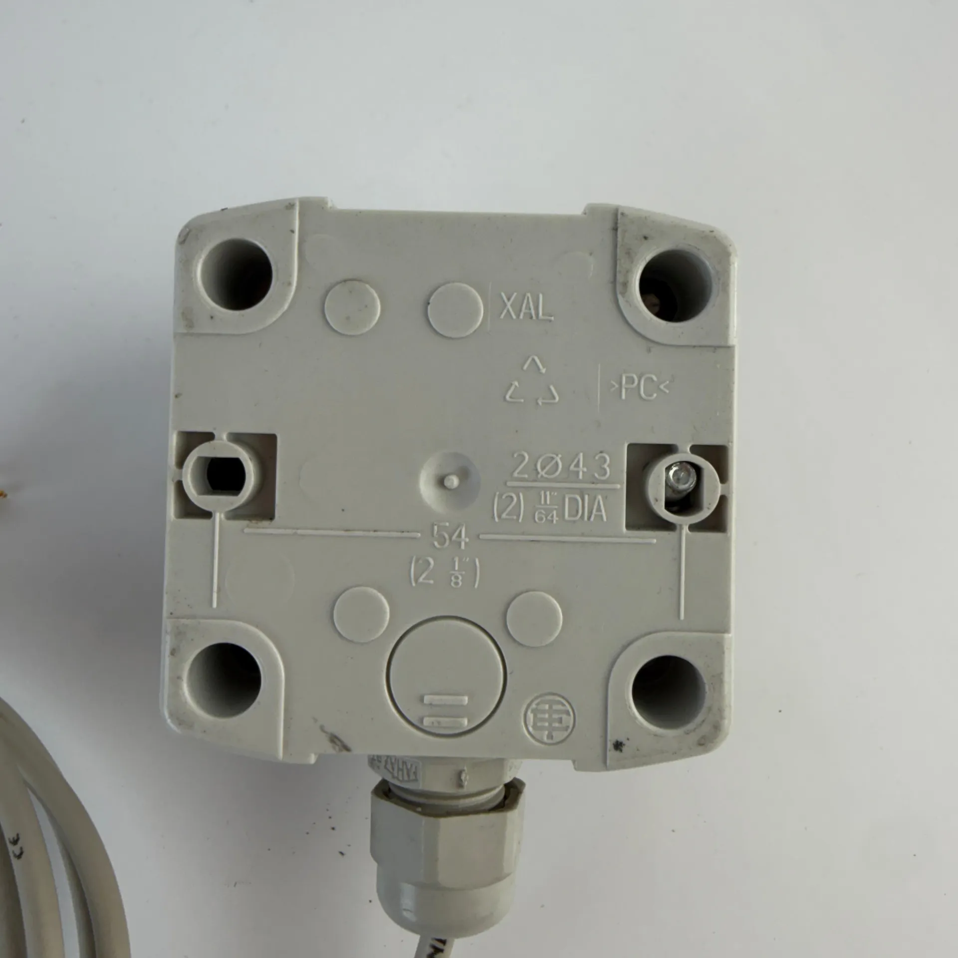 Lot of 4 Schneider Electric XAL Pilot Light Indicator Stations with Cables - Thumbnail 7