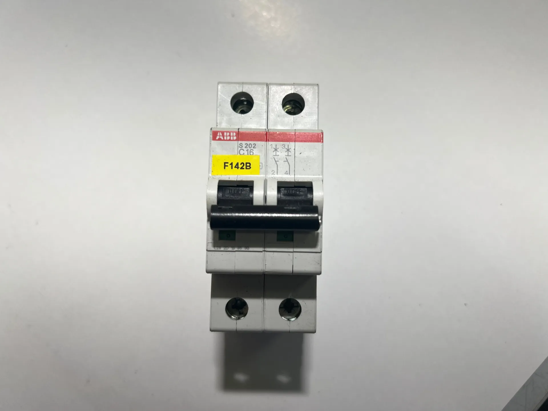 1x ABB S202-C16 Miniature Circuit Breaker 2CDS252001R0164 - Image 1