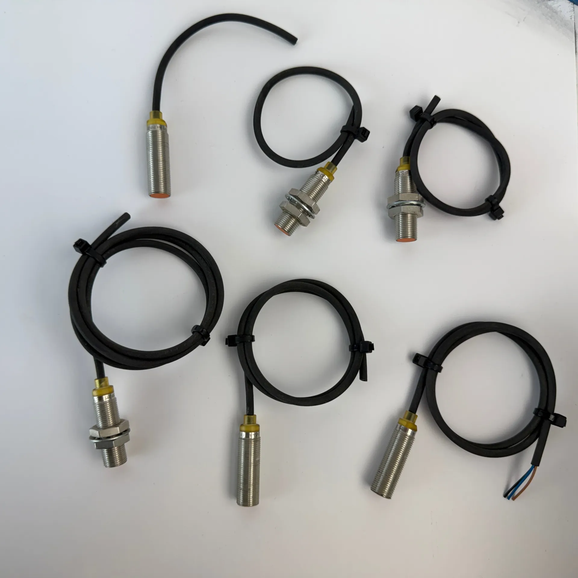 LOT OF 6 ifm IFS700 IFB3004BANKG/2M/PUR Inductive Proximity Sensors M12 NPN - Thumbnail 2