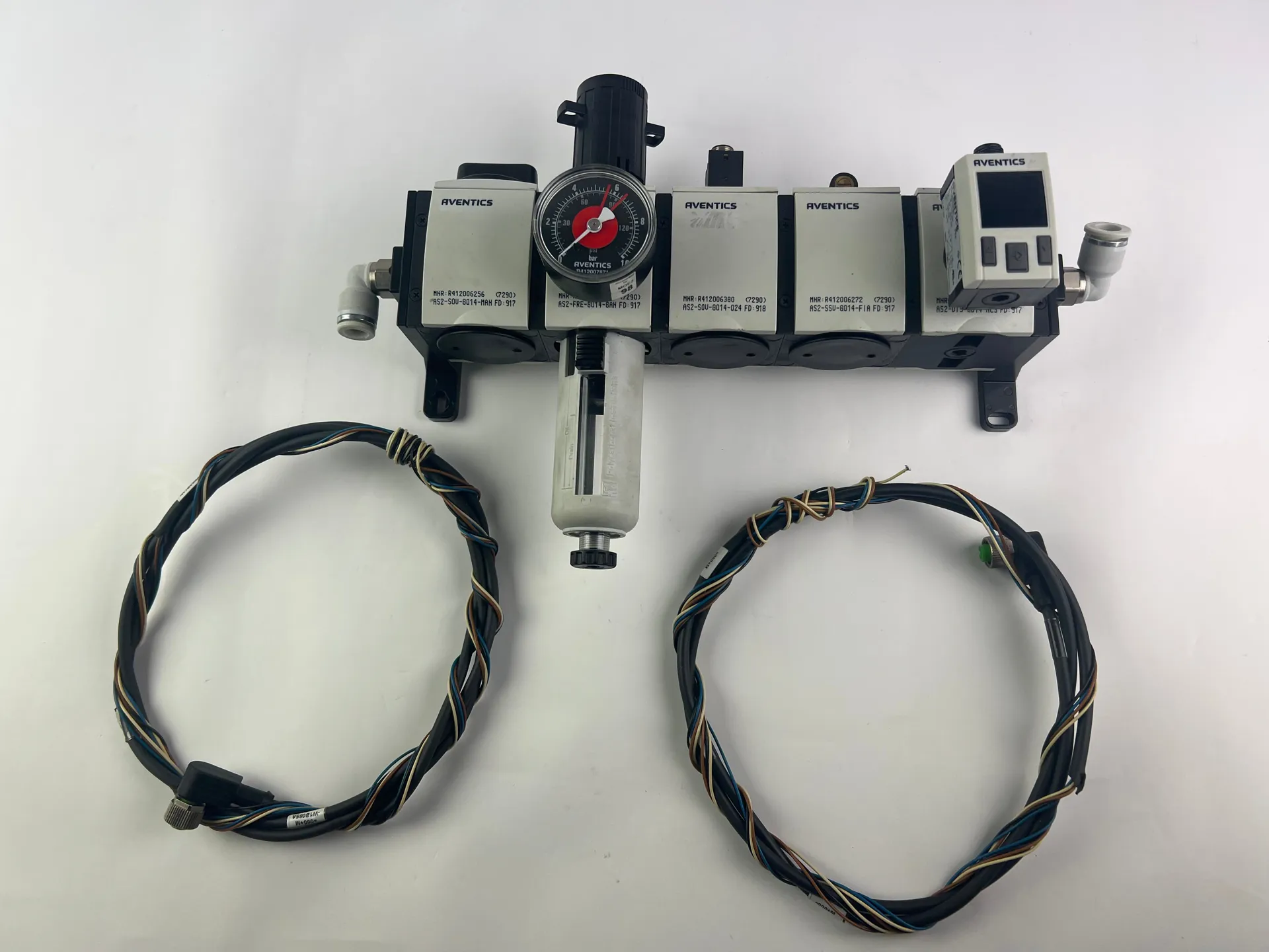 Aventics R412006256 R412006175 R412006380 R412006272 R412006250 + R412010767 Pressure Regulating Valves + 2 Cables 1,5m long - Image 1