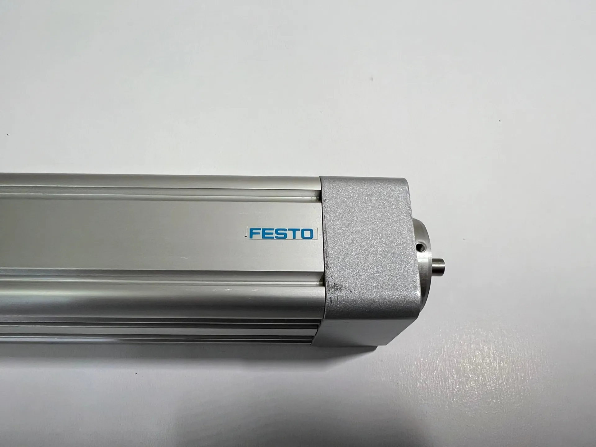 Festo DNCE-32-350-BS-10P-Q Electric Cylinder 555488 / 15459 - Image 1