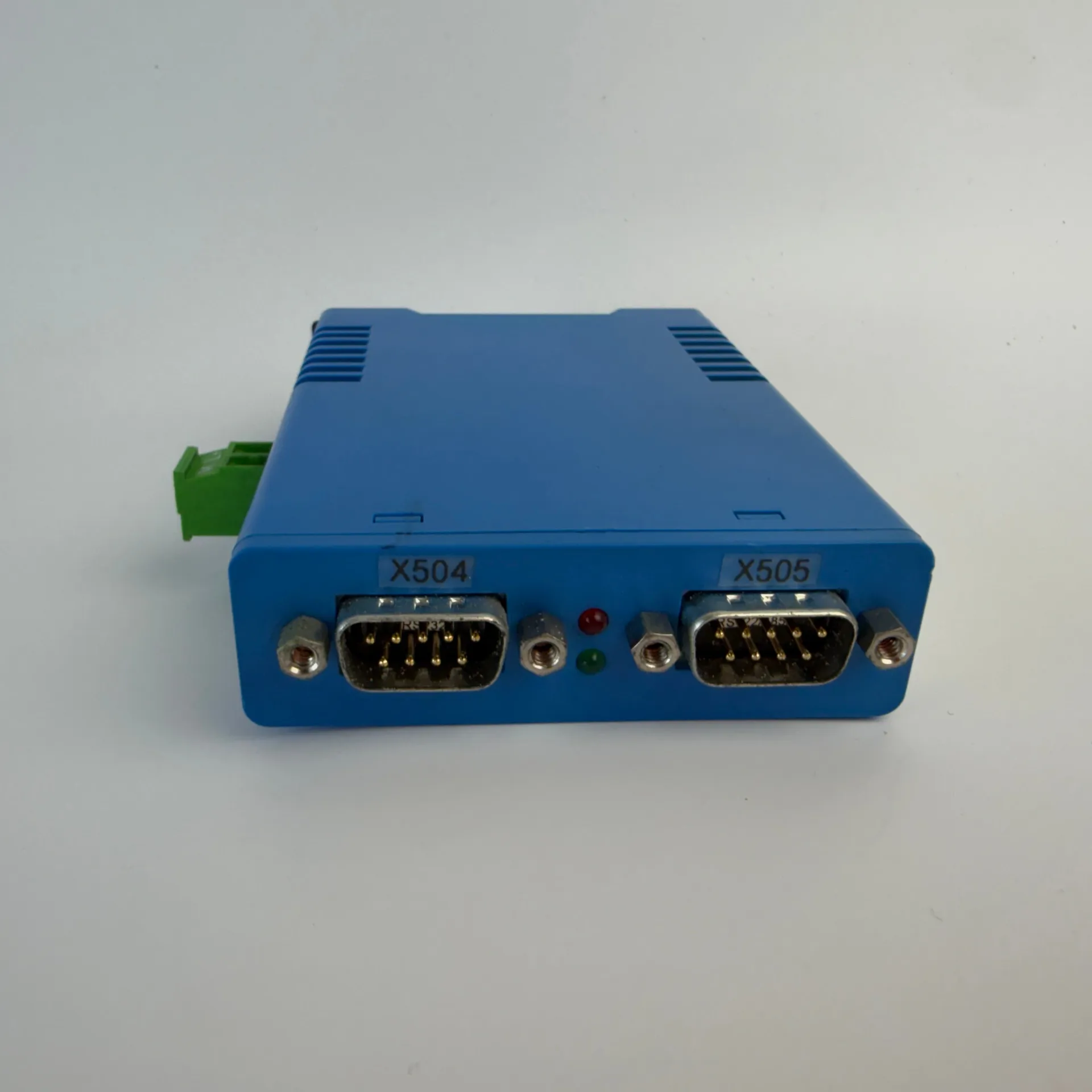 W&T 86201 RS232 to RS422/RS485 Industrial Serial Interface Converter 1kV Isolated - Image 1