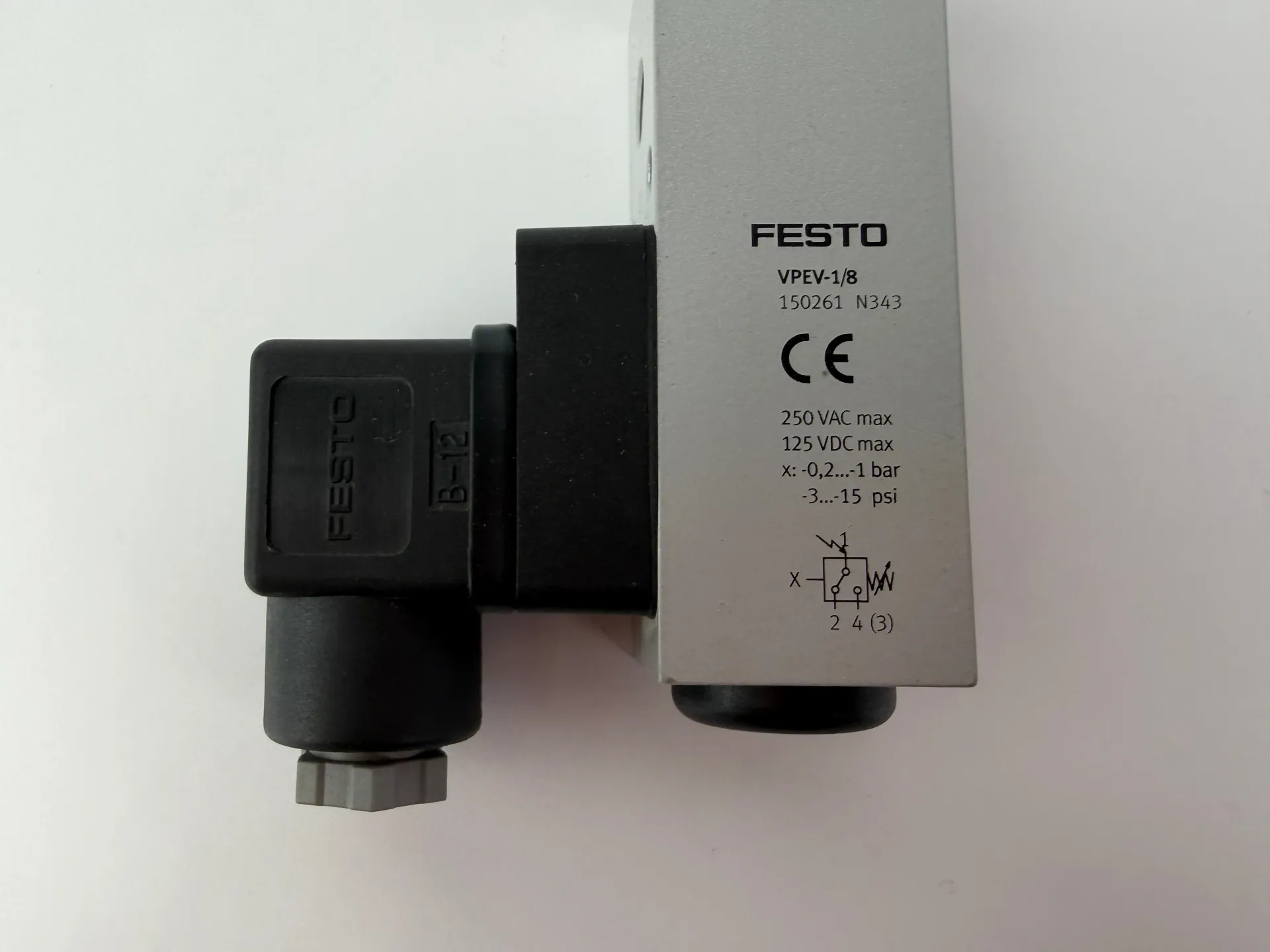 Festo 150261 VPEV-1/8 Vacuum Switch Pressure Switch -0.2…-1 Bar 250VAC - Image 1