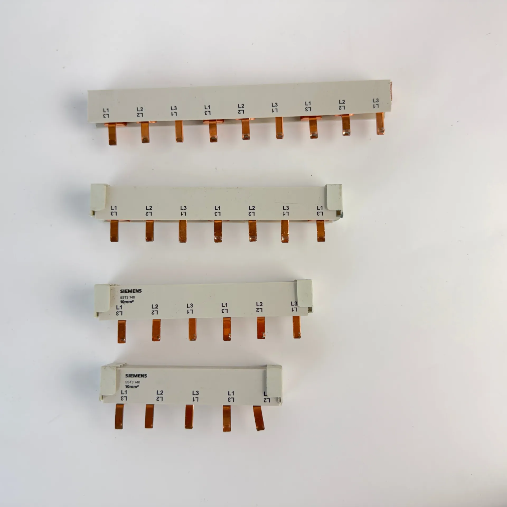 Lot of 4 Siemens 5ST3740 10mm² 3-Phase Pin Busbar Copper Comb Busbar - Image 1