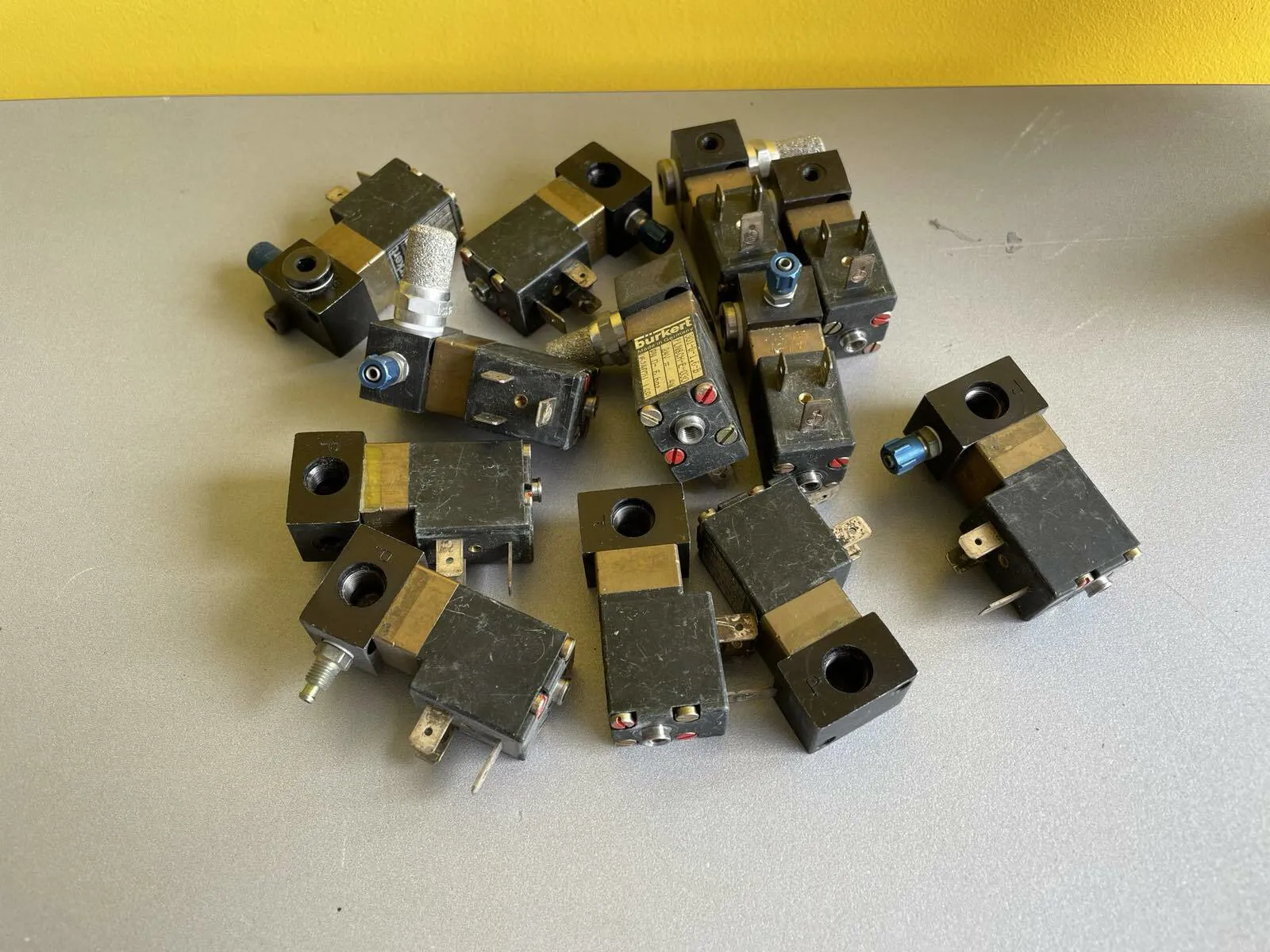 Burkert 301-D-1,6-B Valve Magnetventil - Image 1