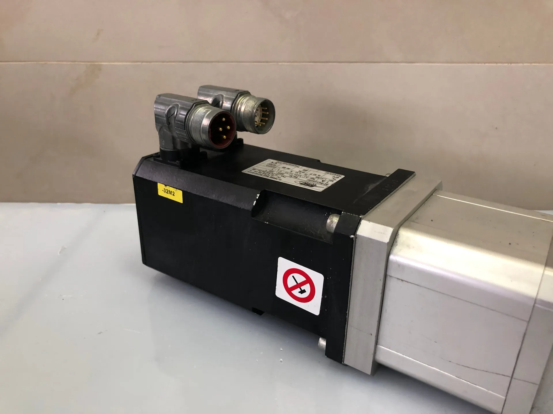 HSB Automation 70-C-SSS-M-1605-250-570-4BL-0 Linear Unit with SSD AC M2n 0150-4/1-3 Servomotor - Thumbnail 5
