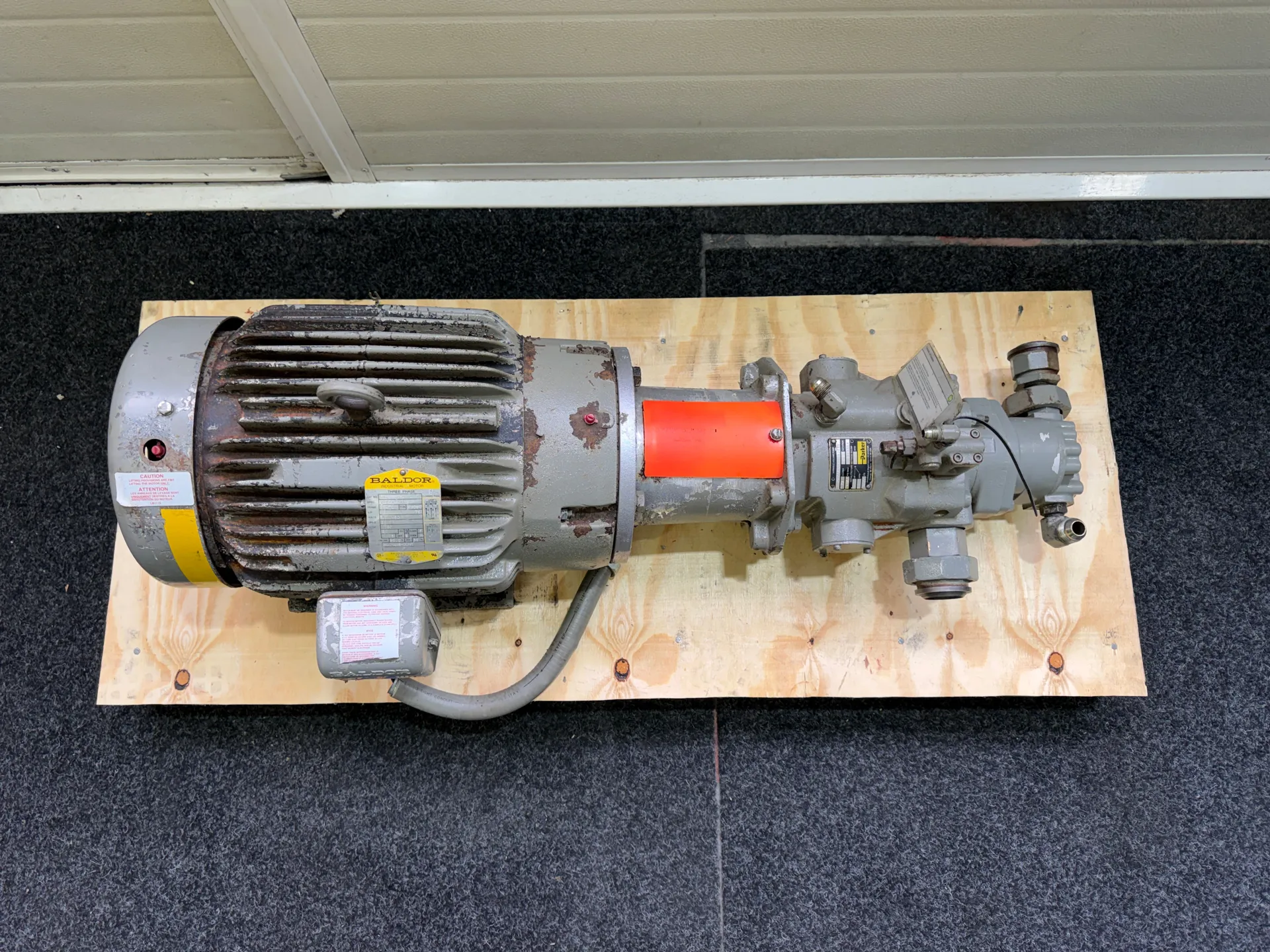 Parker PVP23303R26A2A20 Hydraulic Piston Pump + Baldor CM2333T 15HP Motor 230/460V - Thumbnail 4
